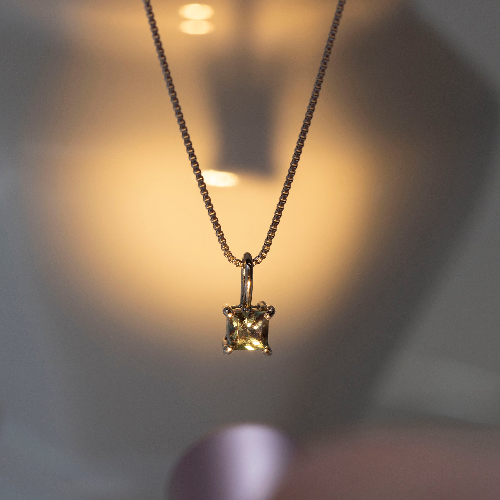 【限定1点】アレキンサンドライト プラチナネックレス(スクエアカット/6月誕生石)《25T10168》