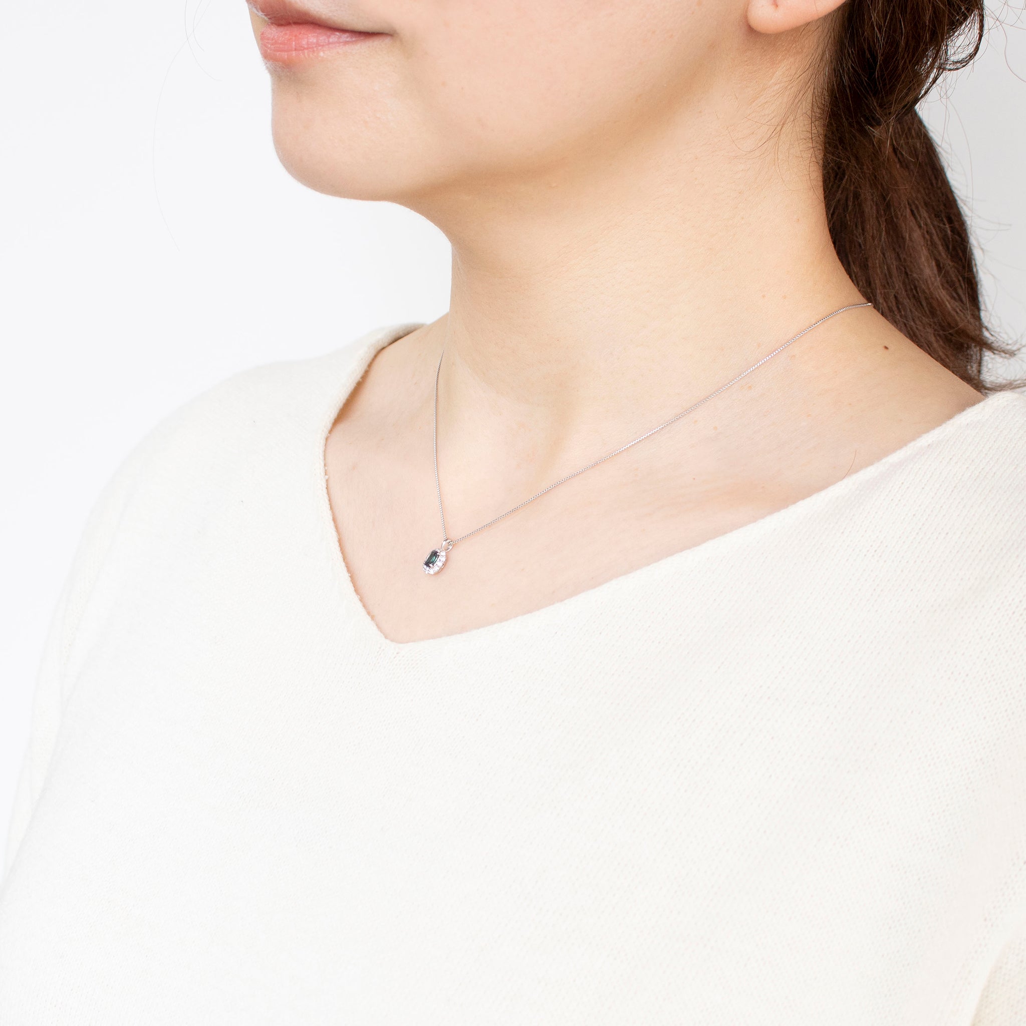 【限定1点】アレキンサンドライト/ダイヤモンド プラチナネックレス(6月誕生石/鑑別書付き)《25T10170》