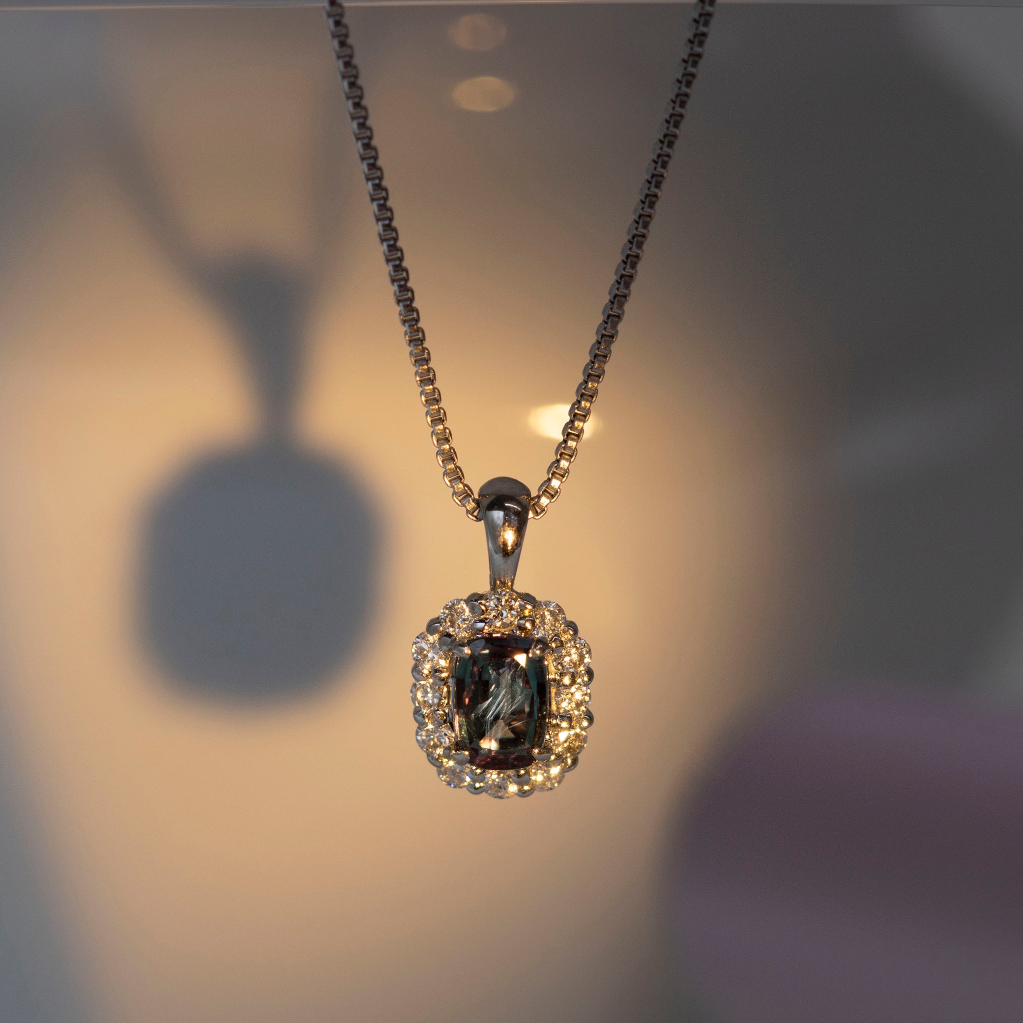 【限定1点】アレキンサンドライト/ダイヤモンド プラチナネックレス(6月誕生石/鑑別書付き)《25T10170》