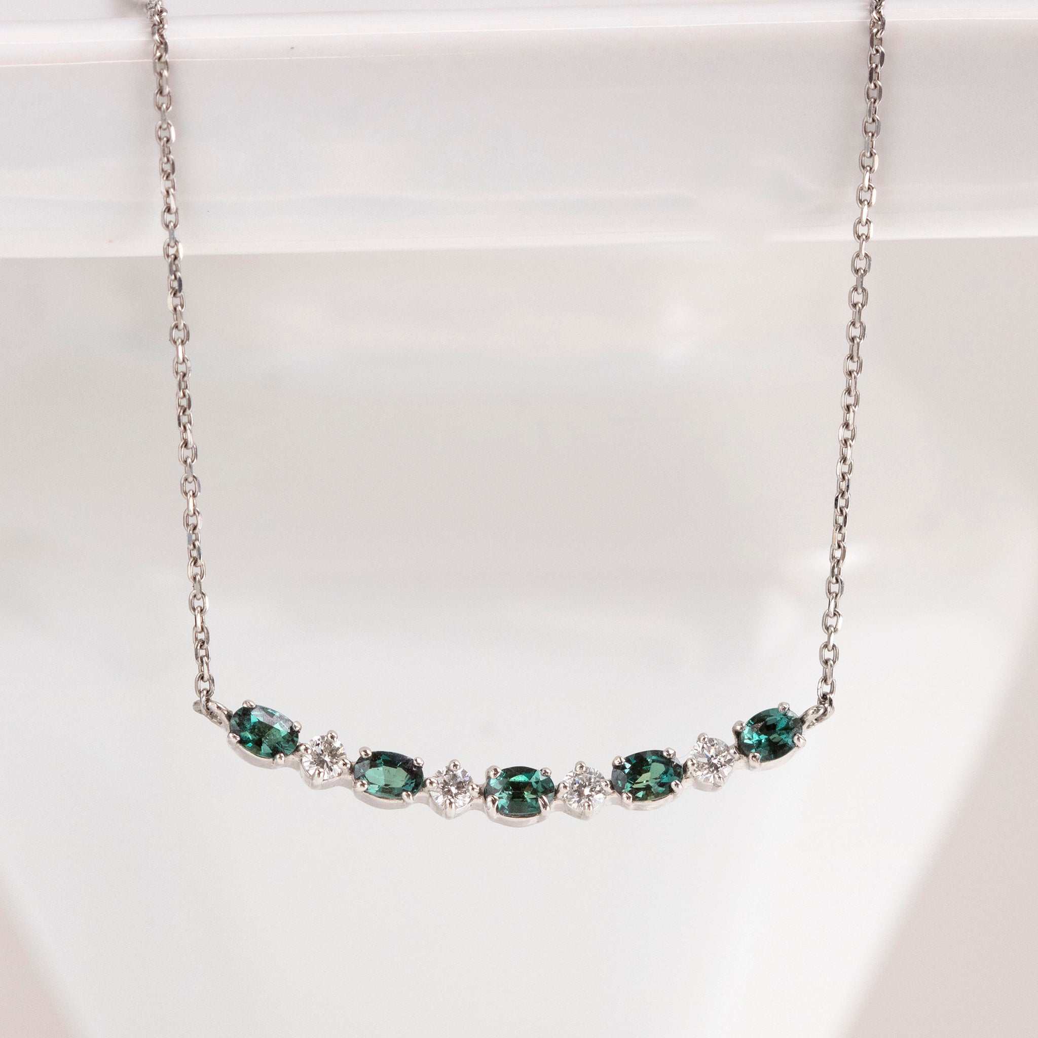 【限定1点】アレキンサンドライト/ダイヤモンド プラチナネックレス(6月誕生石/鑑別書付き)《25T10171》