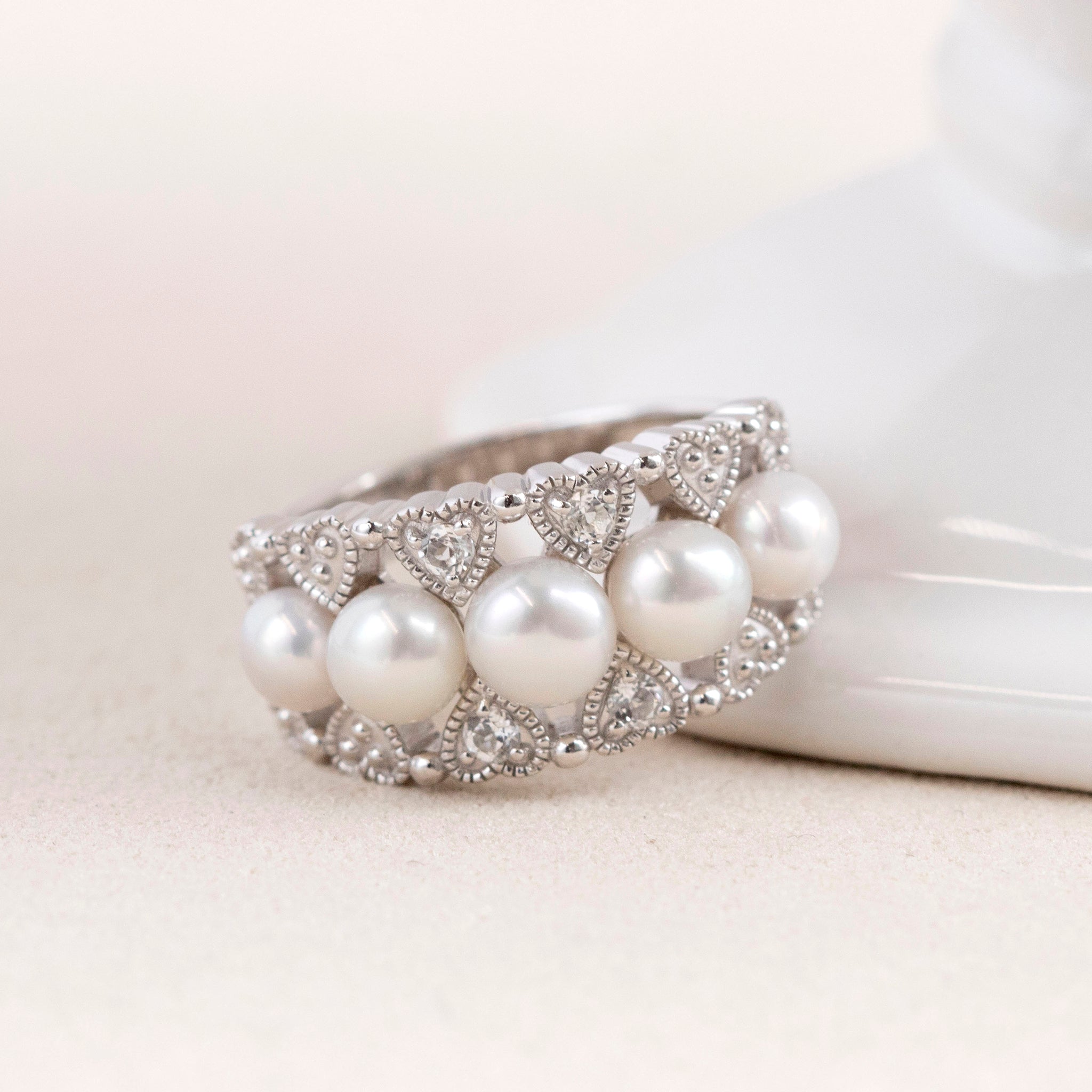 パール/ホワイトトパーズ シルバーリング(淡水真珠/6月誕生石)《25T10172》