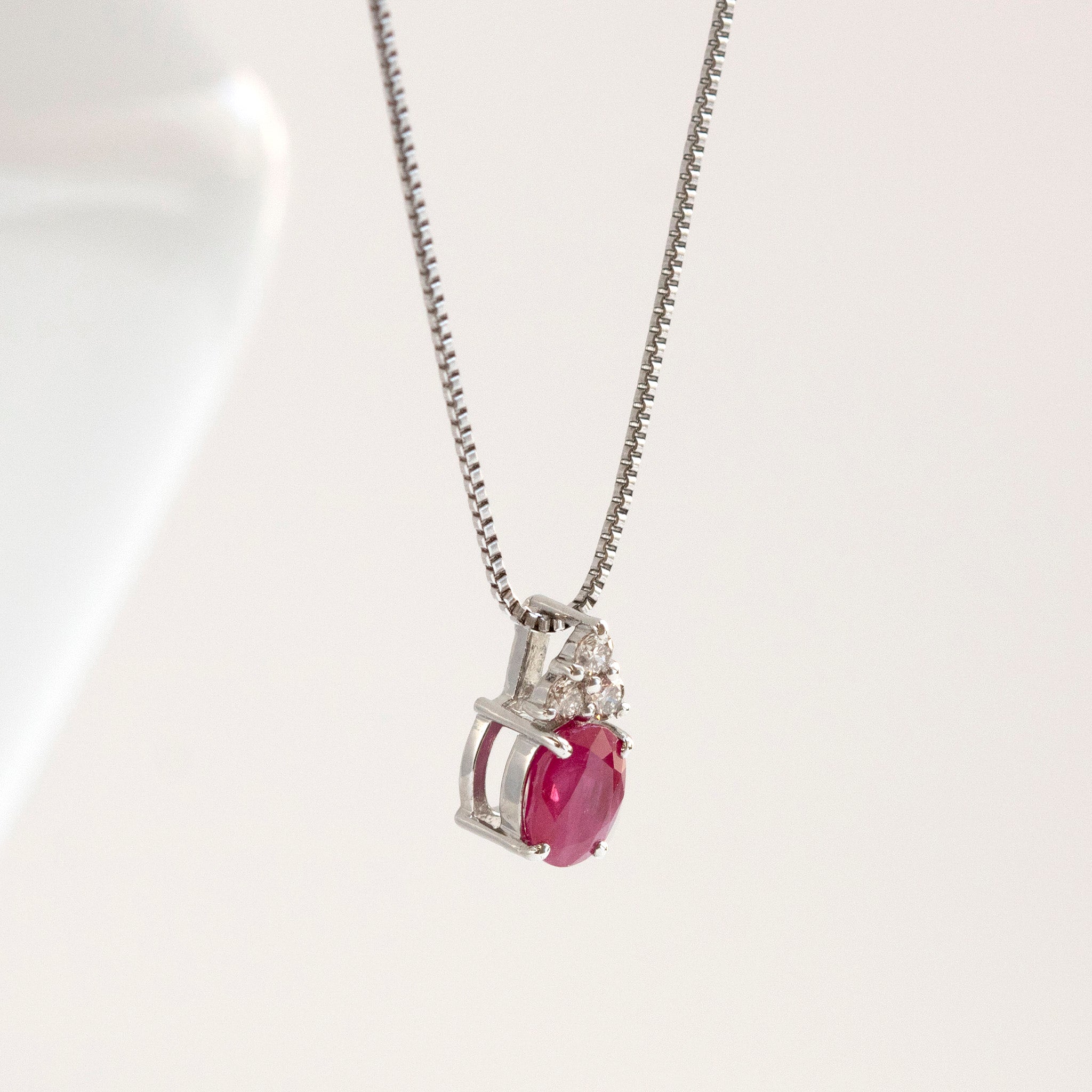 【限定1点】ルビー/ダイヤモンド プラチナネックレス(7月誕生石)《25T10182》
