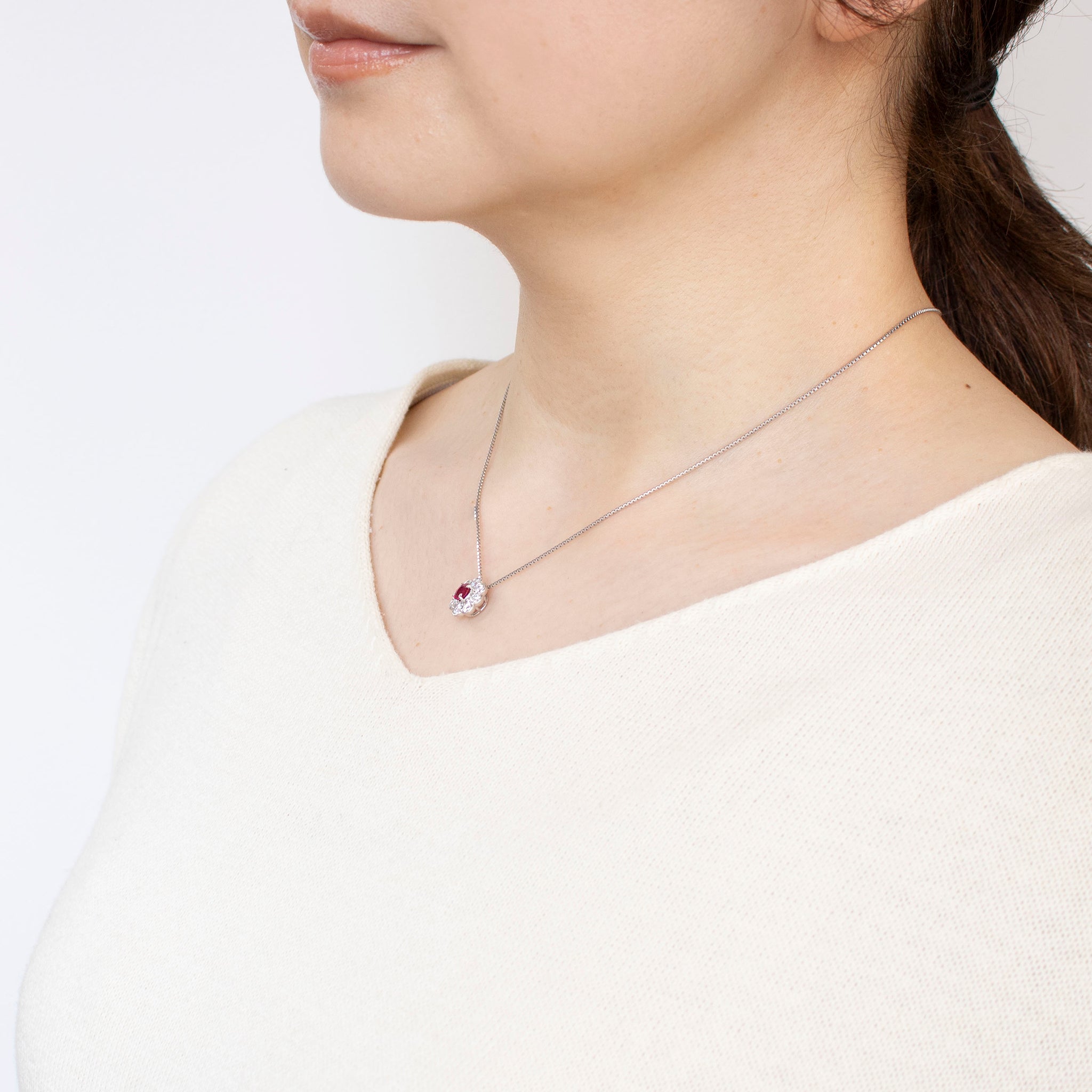 【限定1点】ルビー/ダイヤモンド プラチナネックレス(ピジョンブラッド/7月誕生石/鑑別書付)《25T10183》