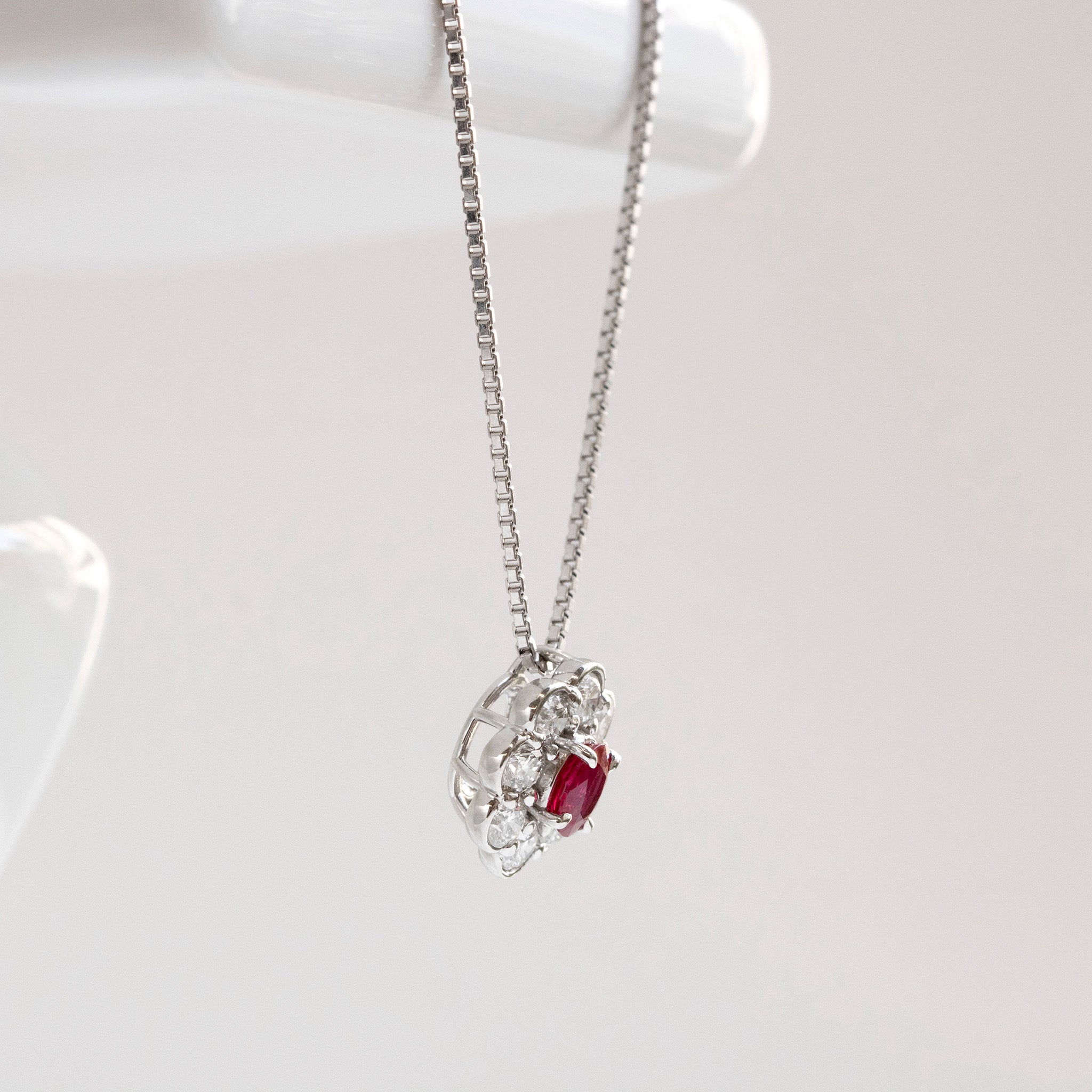 【限定1点】ルビー/ダイヤモンド プラチナネックレス(ピジョンブラッド/7月誕生石/鑑別書付)《25T10183》