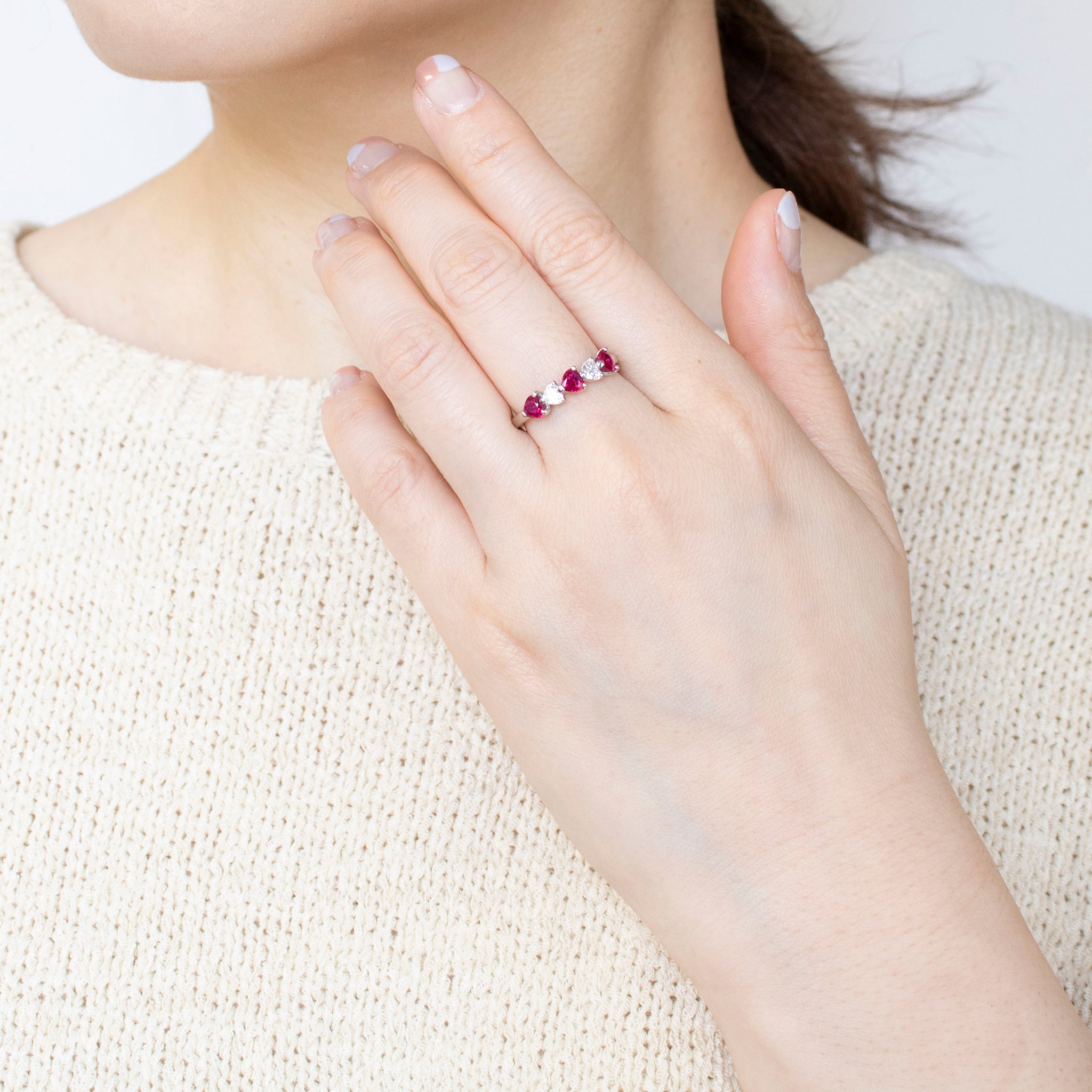 【限定数1】ルビー/ダイヤモンド プラチナリング(ハートシェイプ/7月誕生石/鑑別書付)《25T10185》