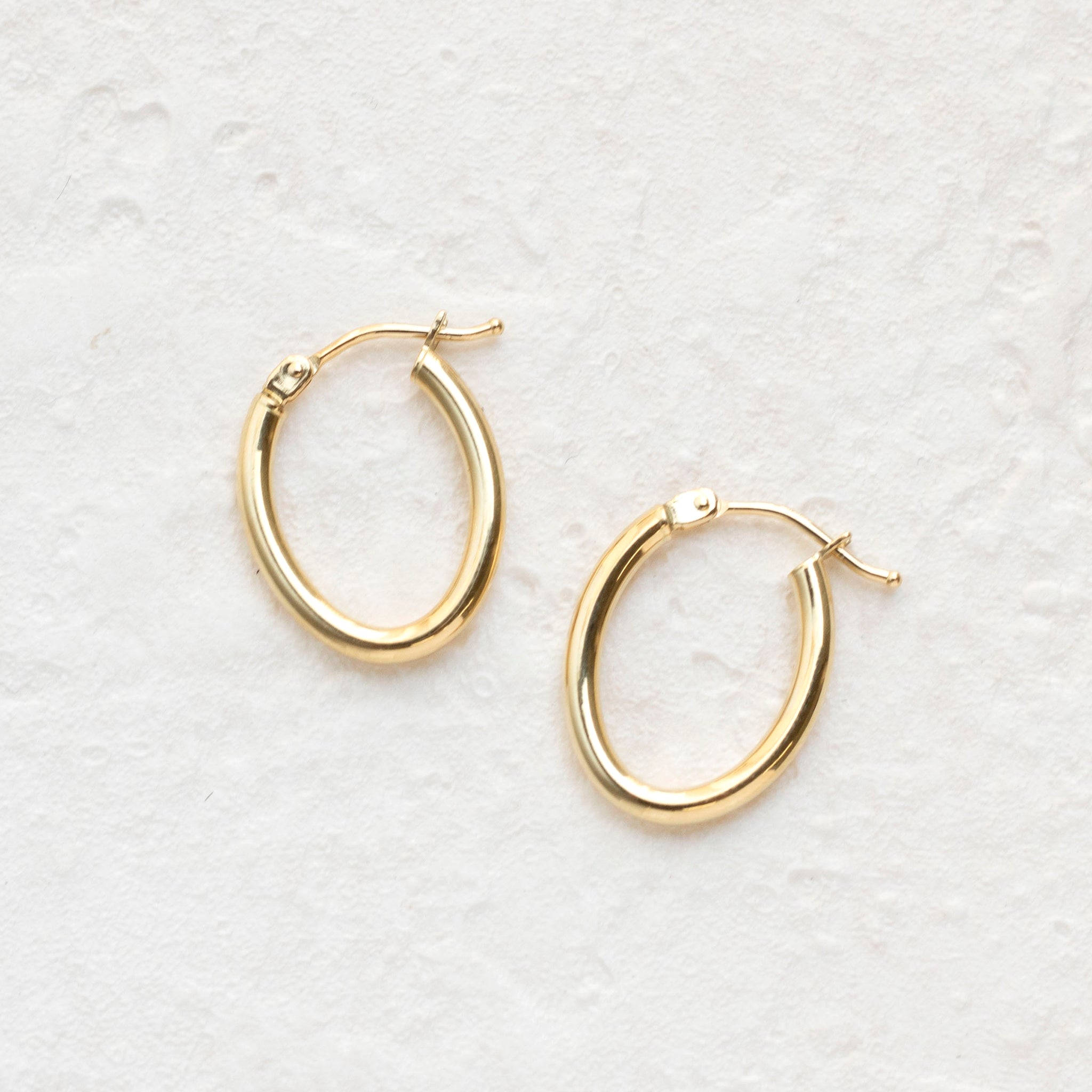 K18ピアス(フープ/イタリア製)《25T10190》