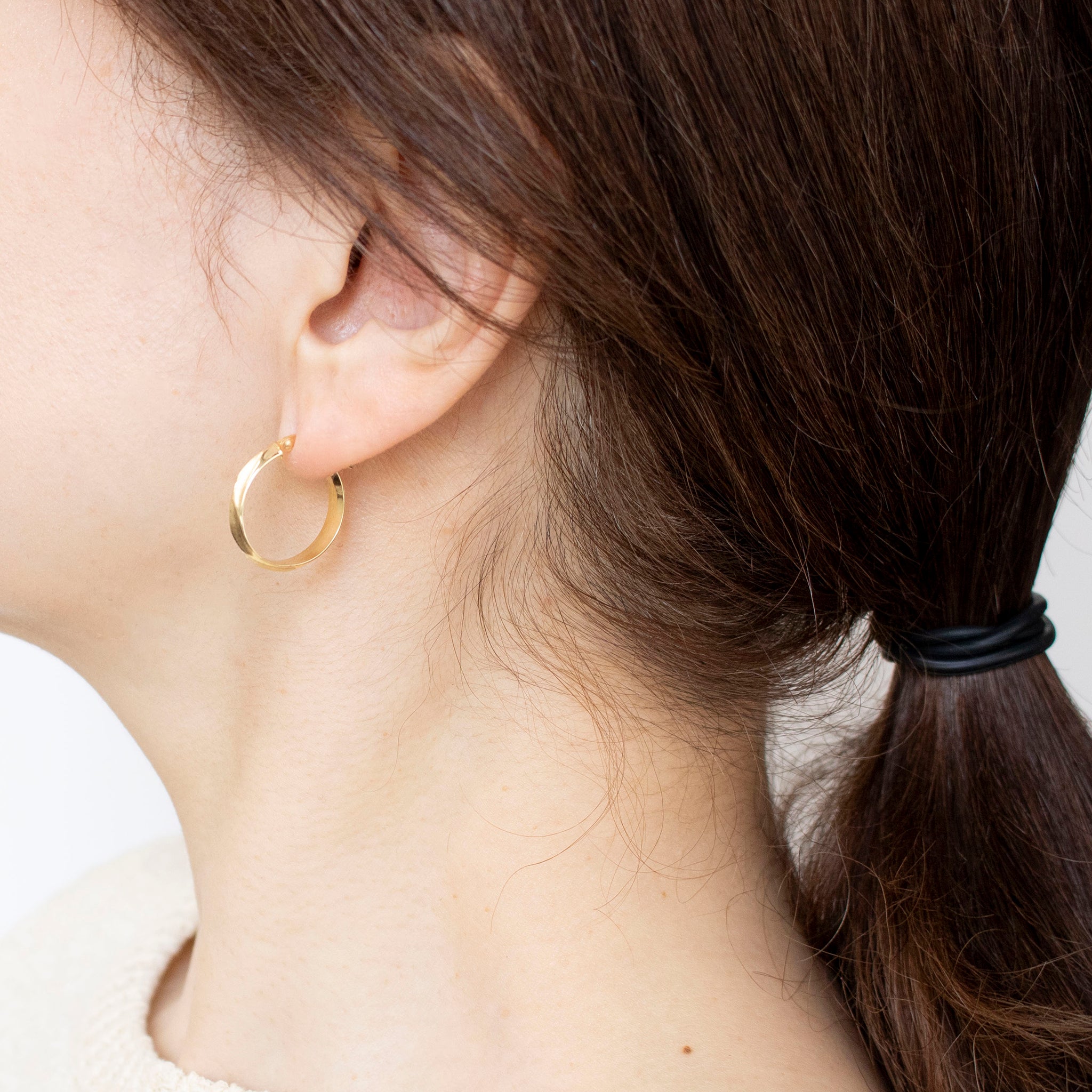 K18ピアス(フープ/イタリア製)《25T10192》