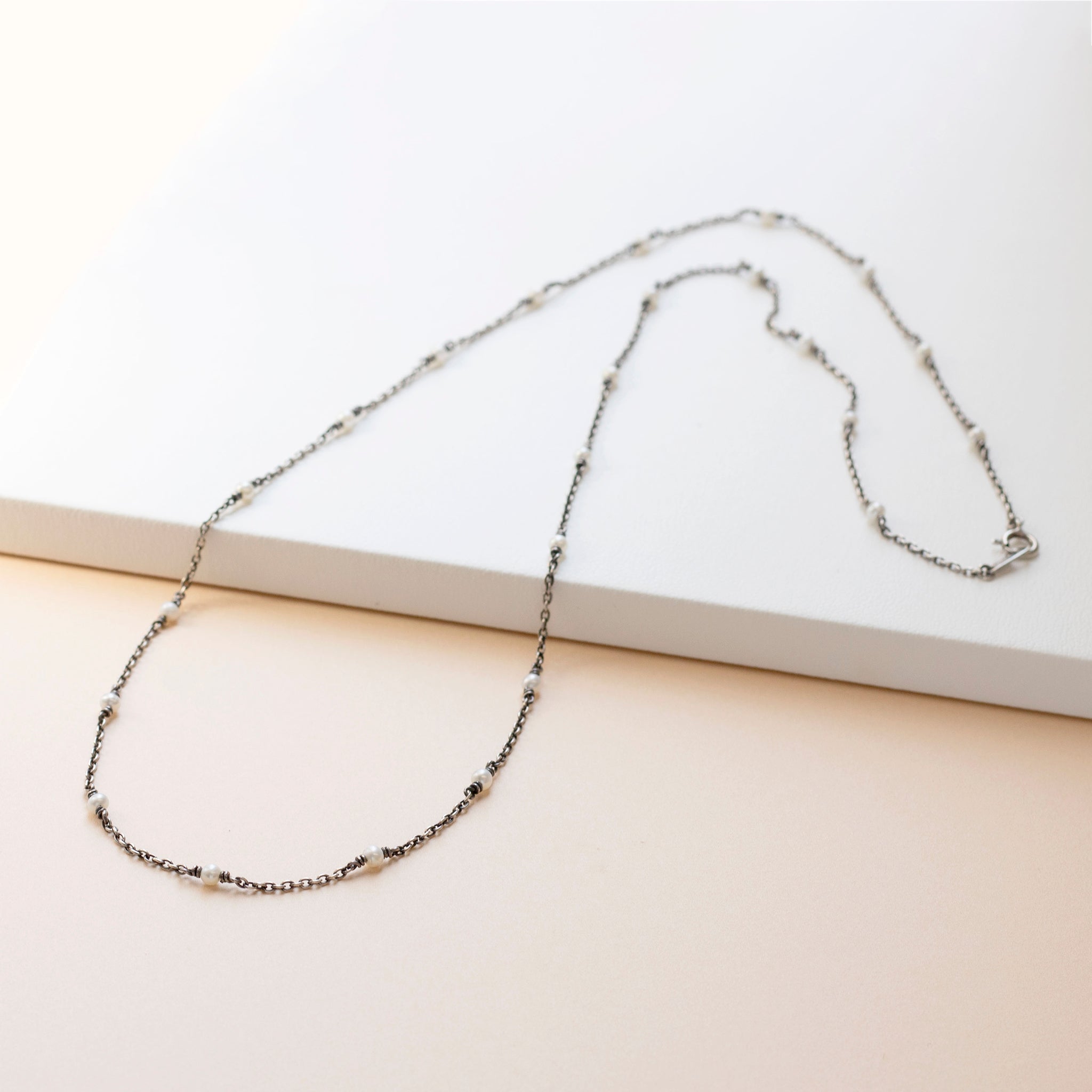 パール シルバーネックレス(淡水真珠/ロング/60cm/ステーション/6月誕生石)《25T10199》