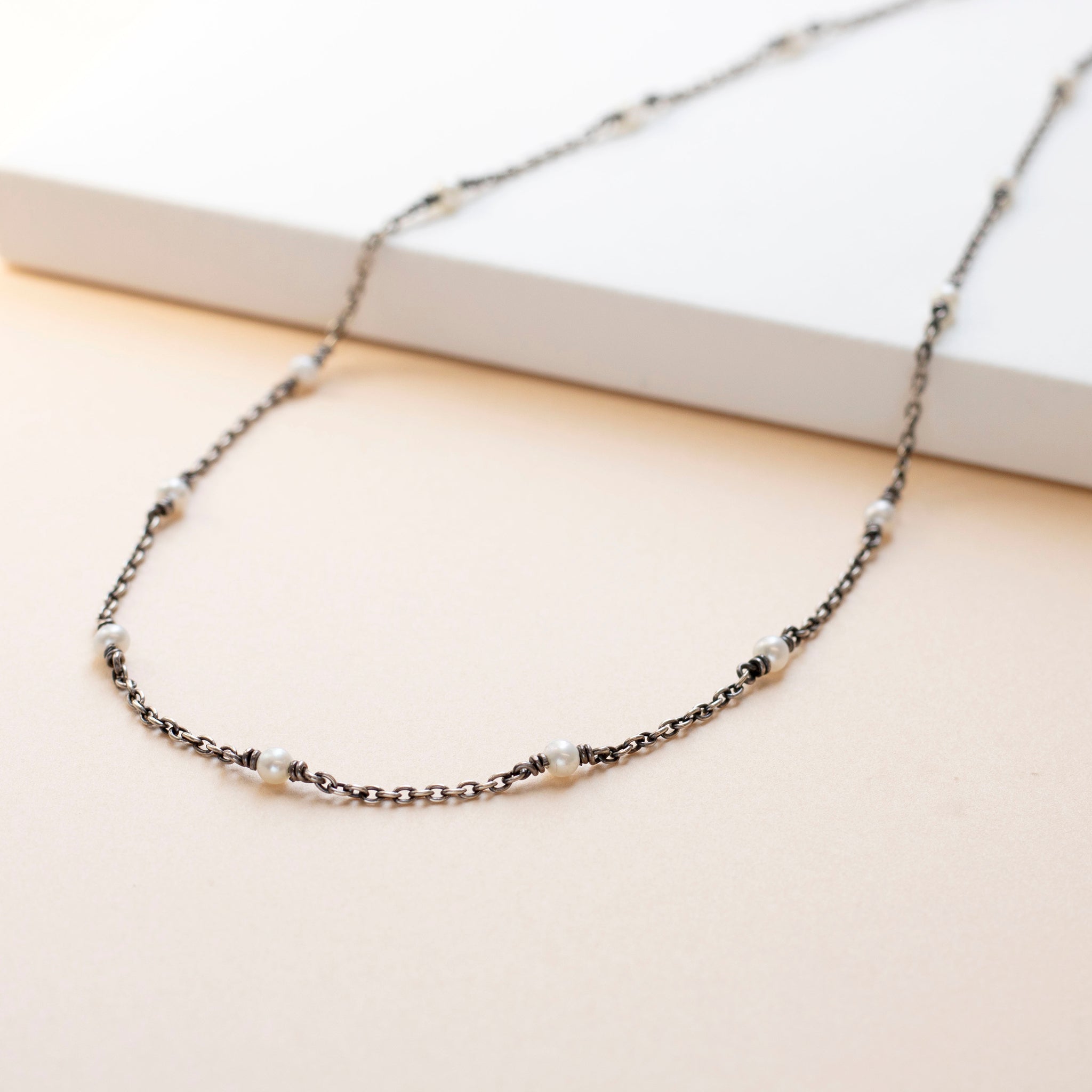 パール シルバーネックレス(淡水真珠/ロング/60cm/ステーション/6月誕生石)《25T10199》