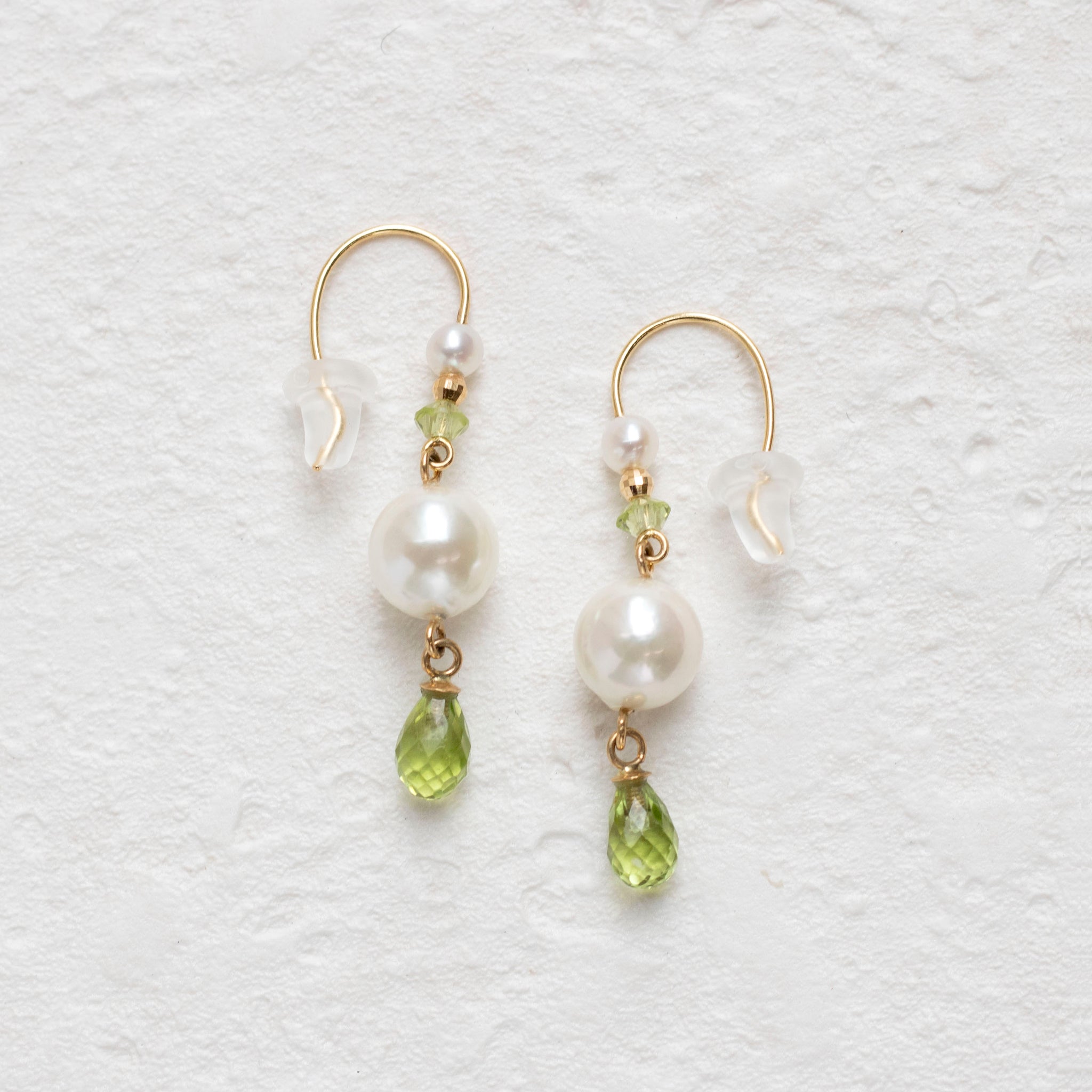 【限定数6】ペリドット/パール K18ピアス(アコヤ真珠/7mm)《25T10206》