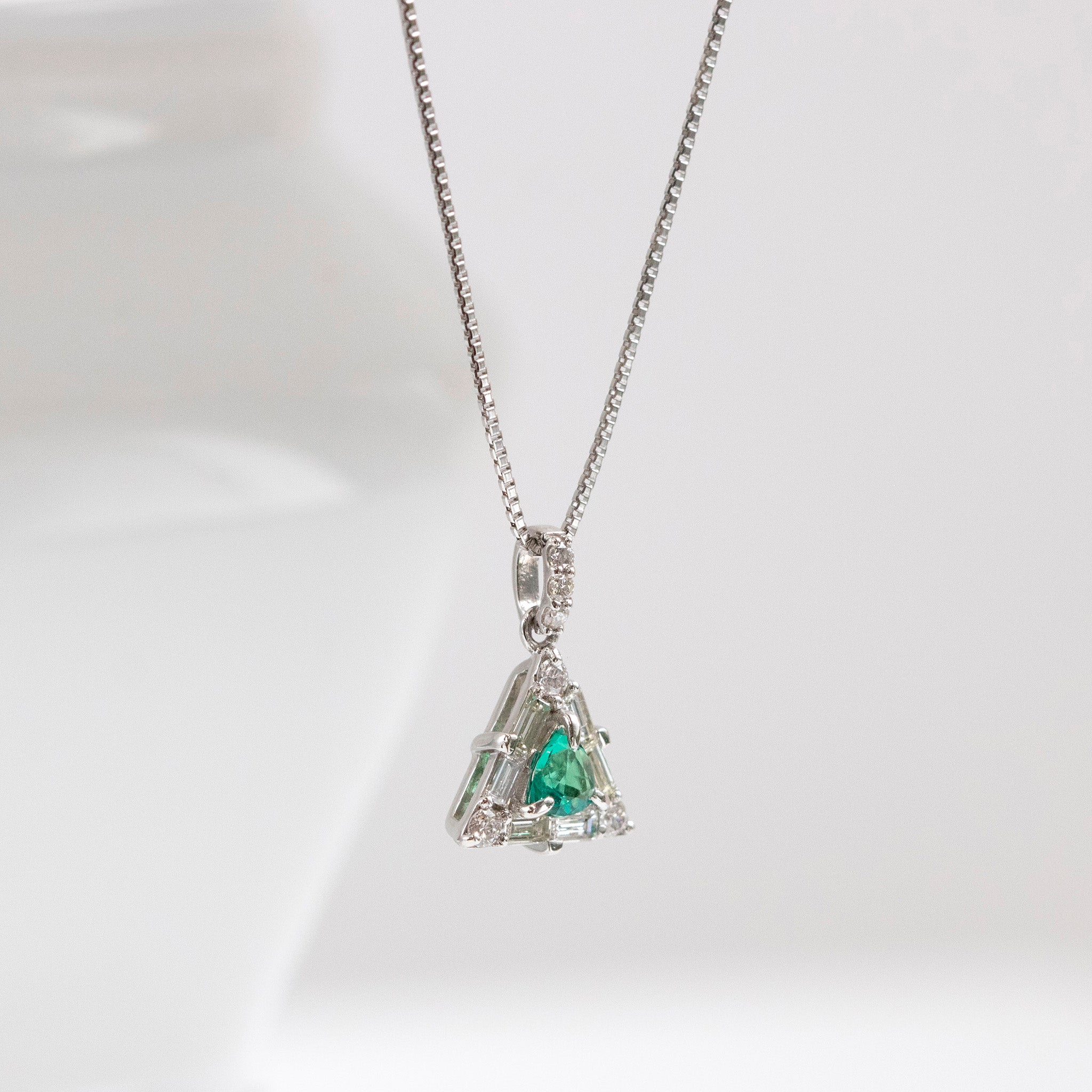 【限定数1】グリーンアウイナイト/ダイヤモンド プラチナネックレス(鑑別書付)《25T10227》