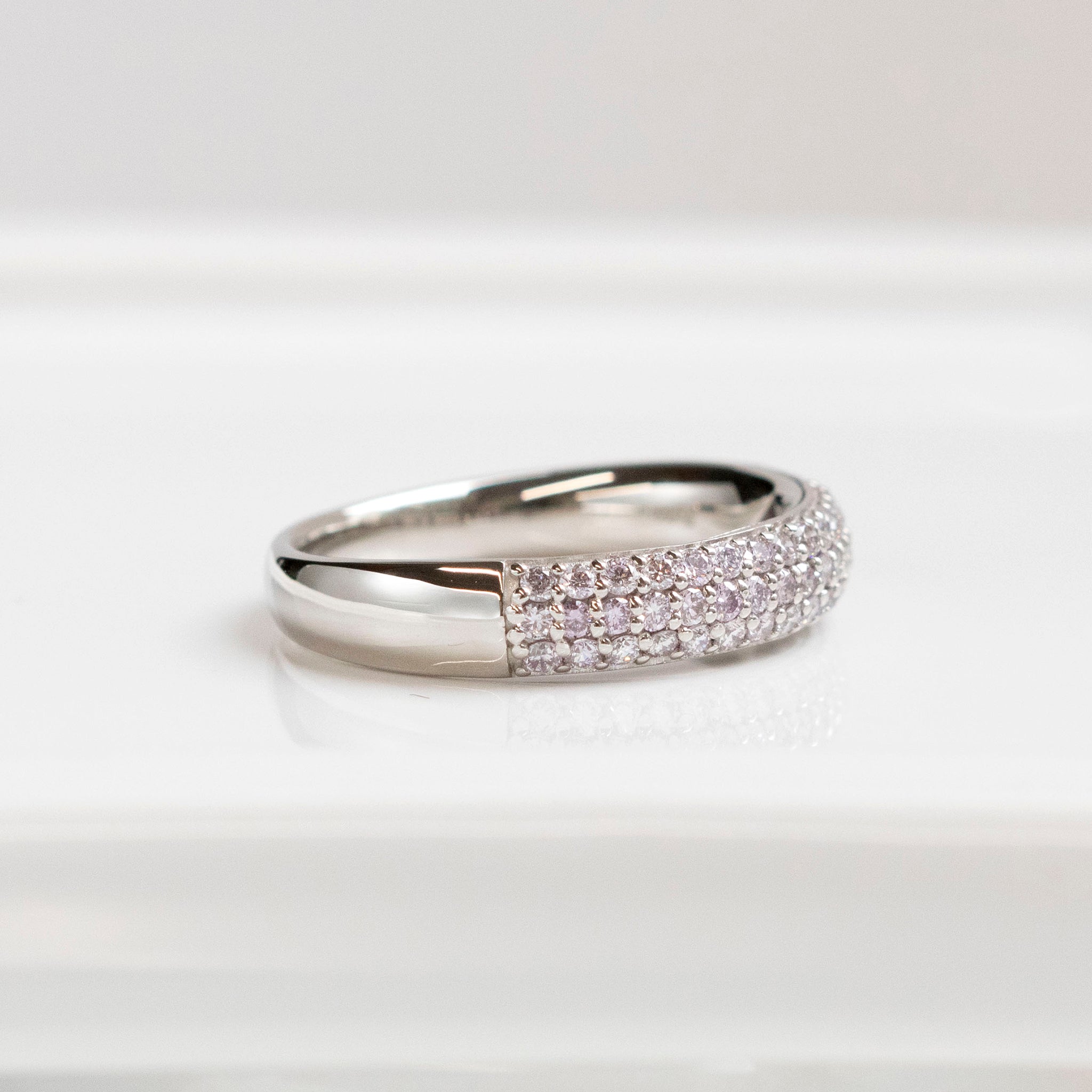 【限定数2】ダイヤモンド プラチナリング(計0.48カラット/ピンク系/パヴェ/鑑別書付)《25T10231》