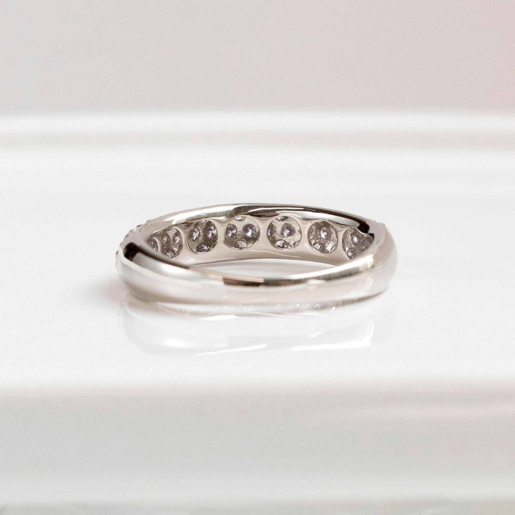 【限定数2】ダイヤモンド プラチナリング(計0.67カラット/ピンク系/パヴェ/鑑別書付)《25T10232》