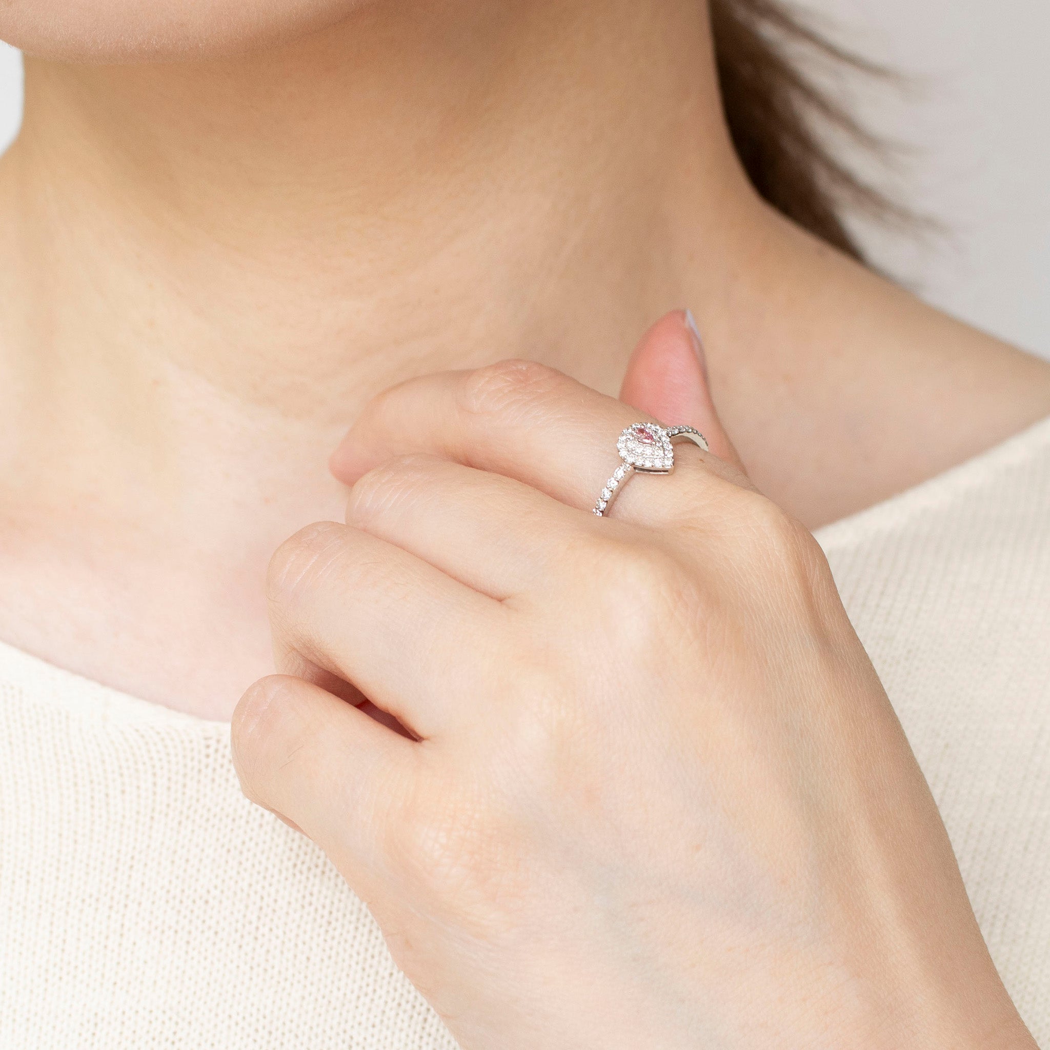 【限定数3】ピンクダイヤモンド/ダイヤモンド プラチナリング(0.03カラット/ファンシーインテンスピンク/SIクラス/グレーディングレポート付)《25T10233》