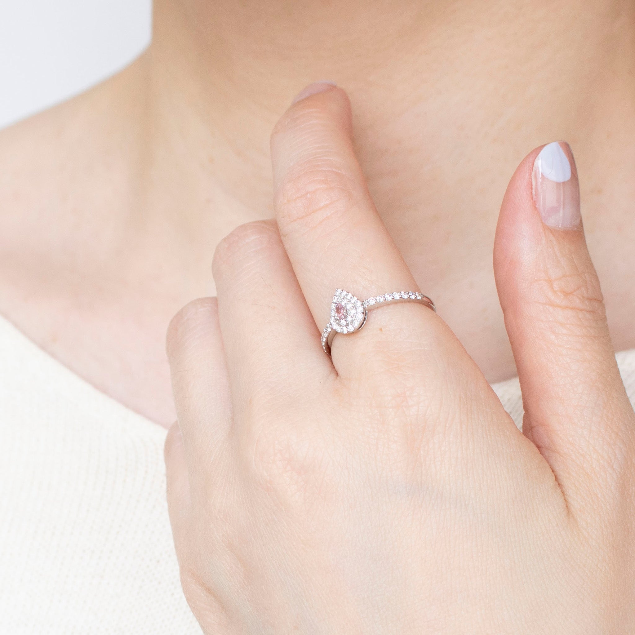 【限定数3】ピンクダイヤモンド/ダイヤモンド プラチナリング(0.03カラット/ファンシーインテンスピンク/SIクラス/グレーディングレポート付)《25T10233》