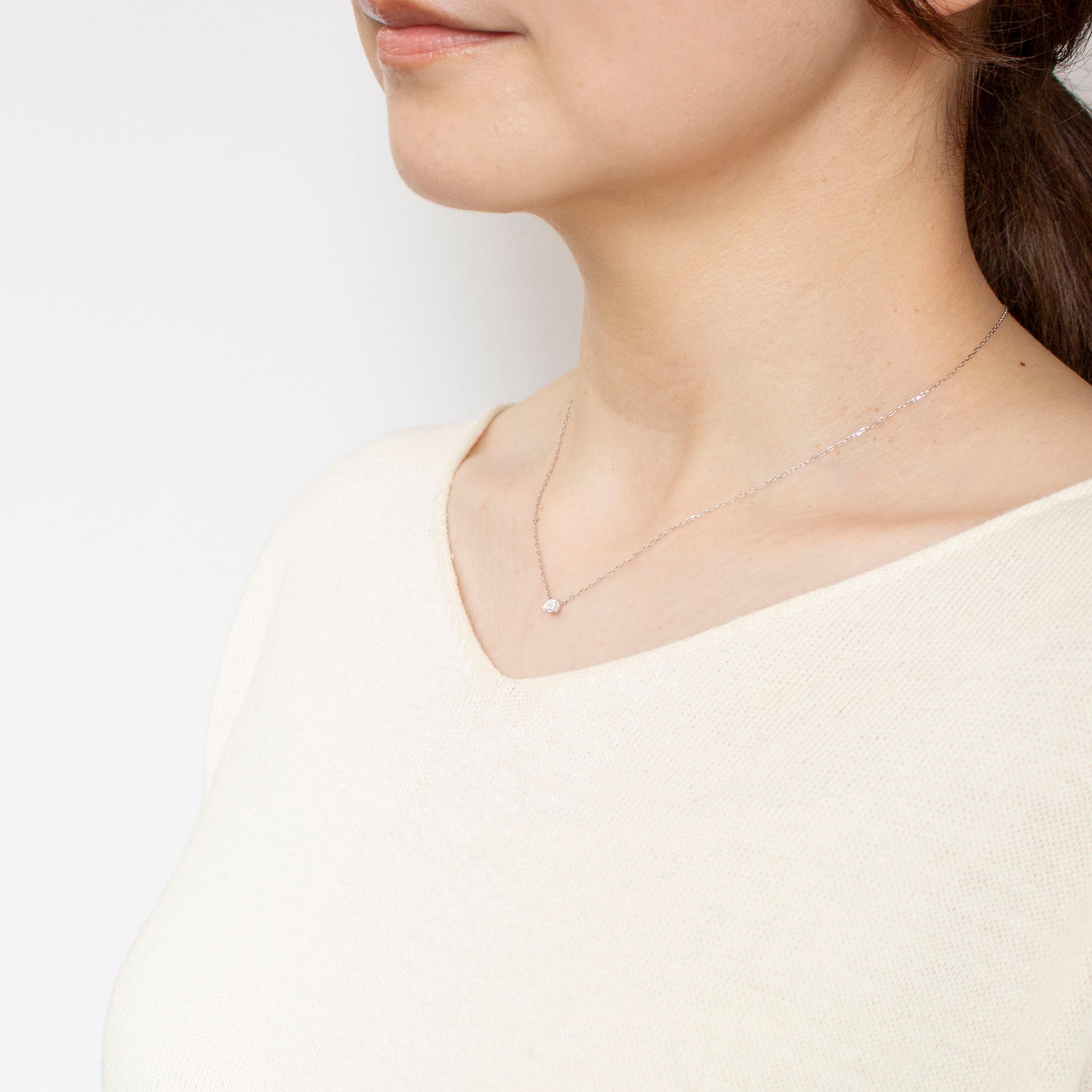 【限定数1】ダイヤモンド プラチナネックレス(0.314カラット/Dカラー/SI2/エメラルドカット/グレーディングレポート付)《25T10234》