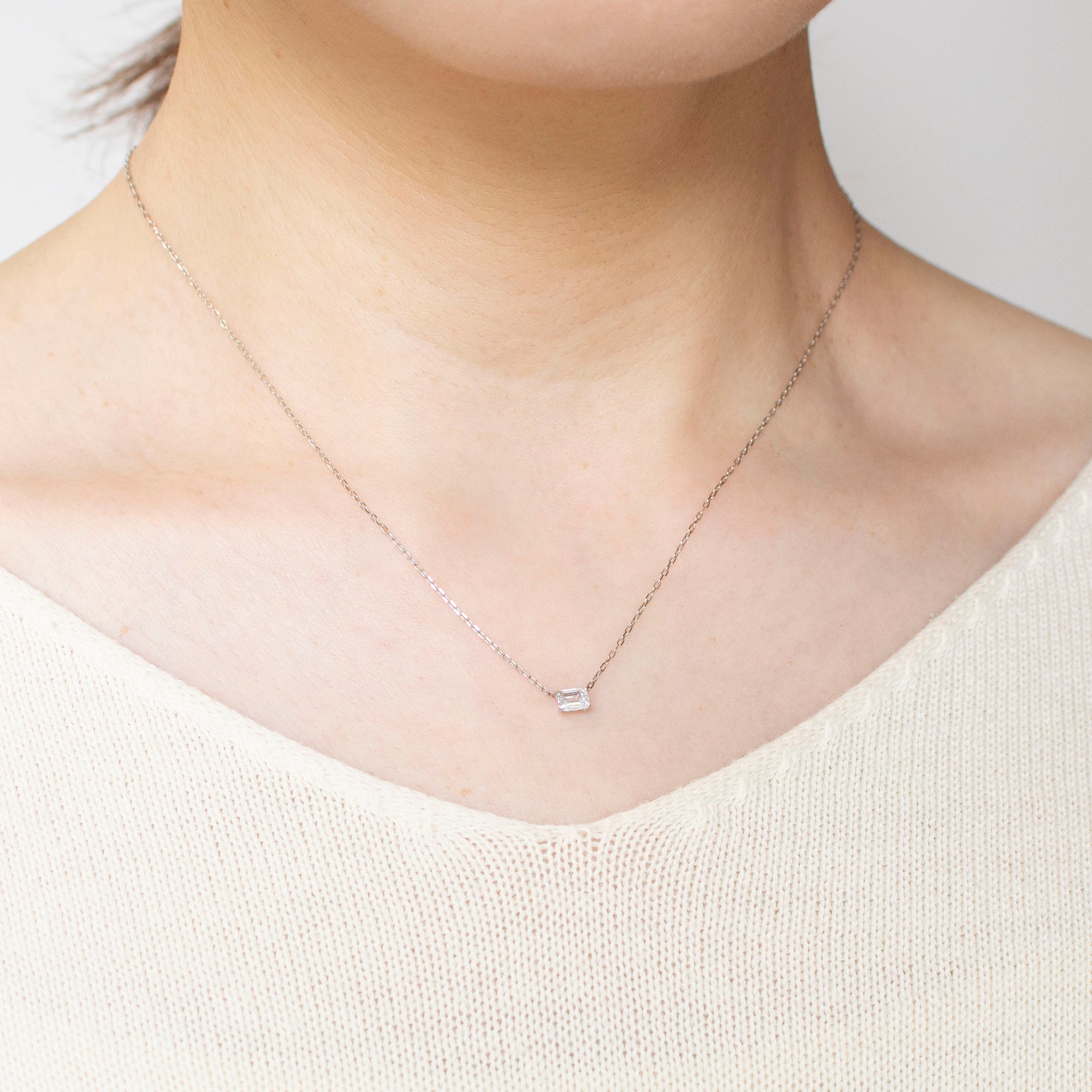 【限定数1】ダイヤモンド プラチナネックレス(0.314カラット/Dカラー/SI2/エメラルドカット/グレーディングレポート付)《25T10234》