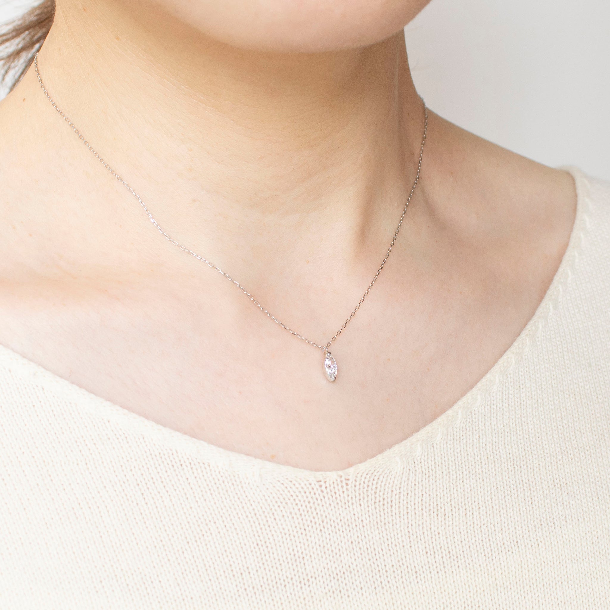 【限定数1】ダイヤモンド プラチナネックレス(0.306カラット/Dカラー/SI1/マーキス/グレーディングレポート付)《25T10235》