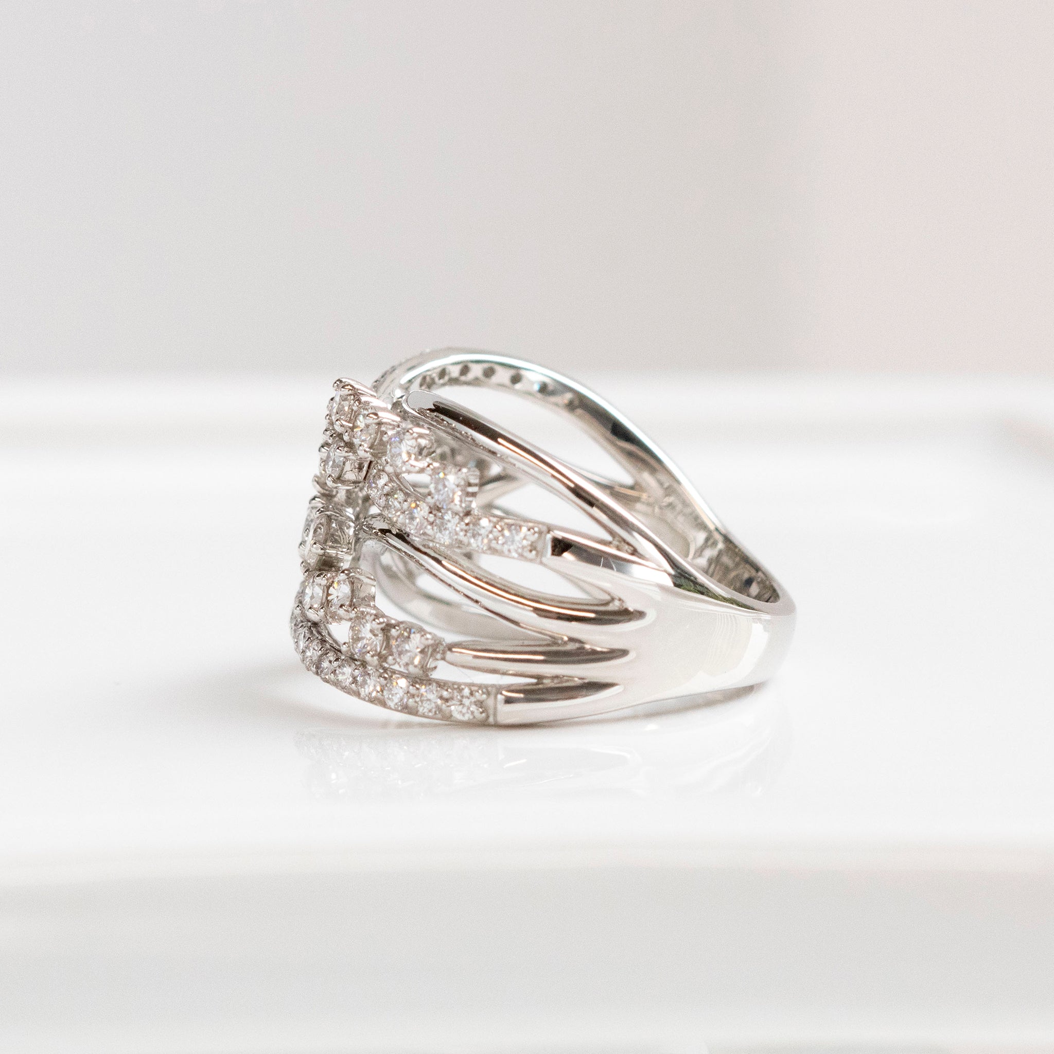 【限定数1】ダイヤモンド プラチナリング(計1.00カラット/鑑別書付/4月誕生石)《25T10236》