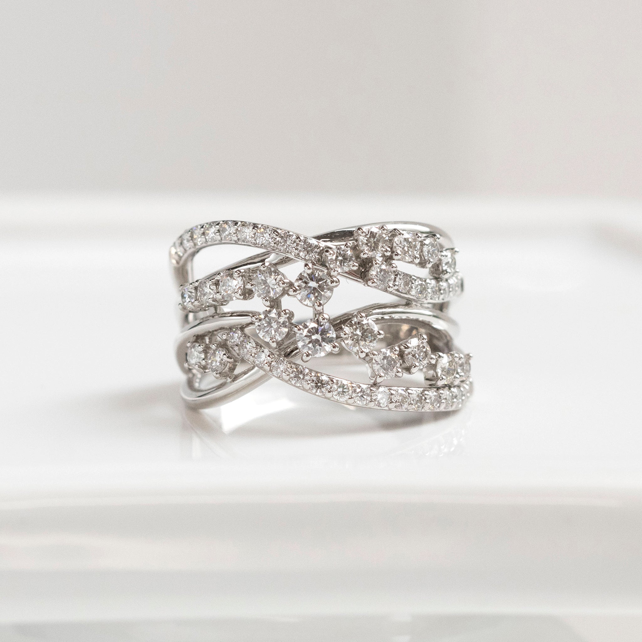 【限定数1】ダイヤモンド プラチナリング(計1.00カラット/鑑別書付/4月誕生石)《25T10236》