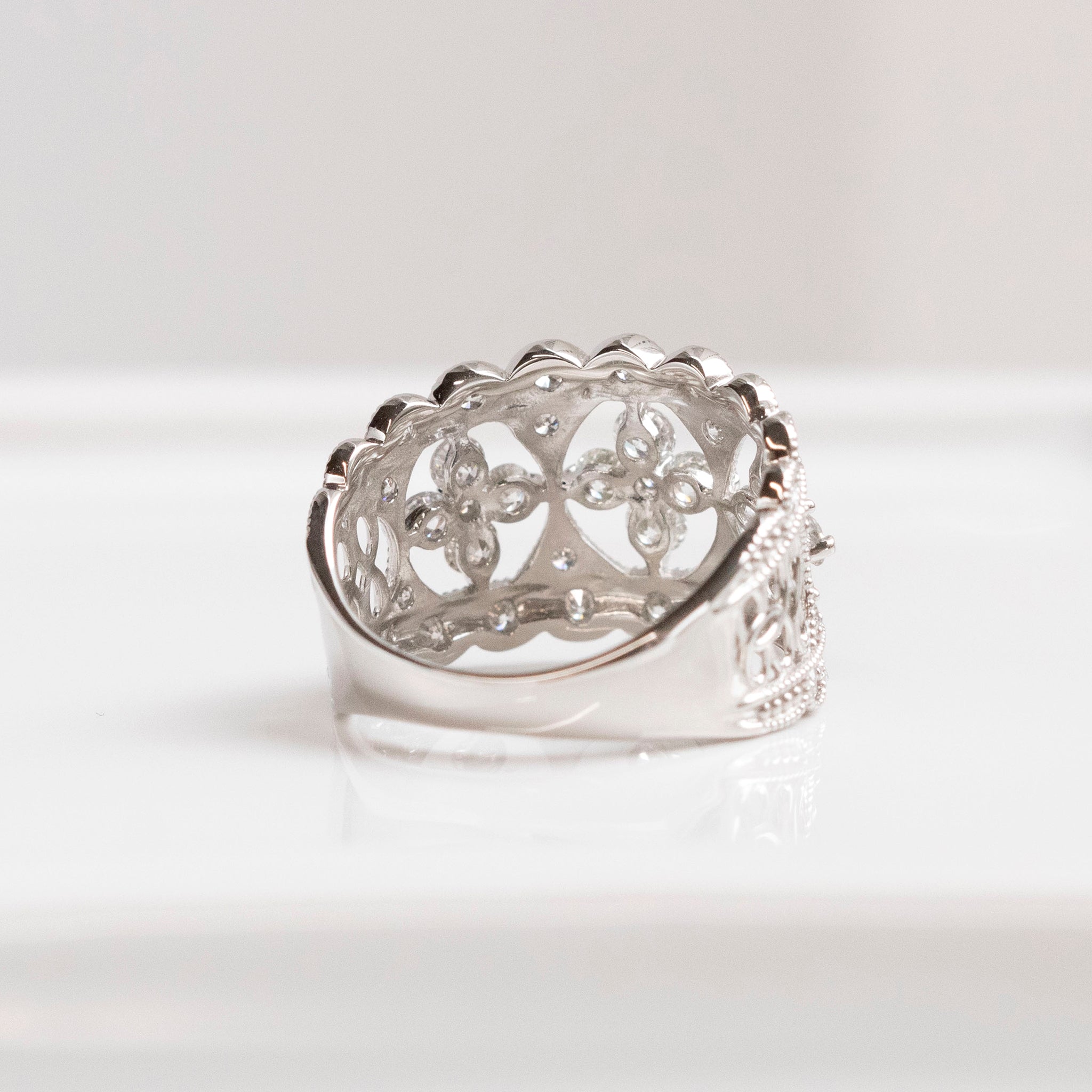 【限定数1】ダイヤモンド プラチナリング(計1.00カラット/鑑別書付/4月誕生石)《25T10237》