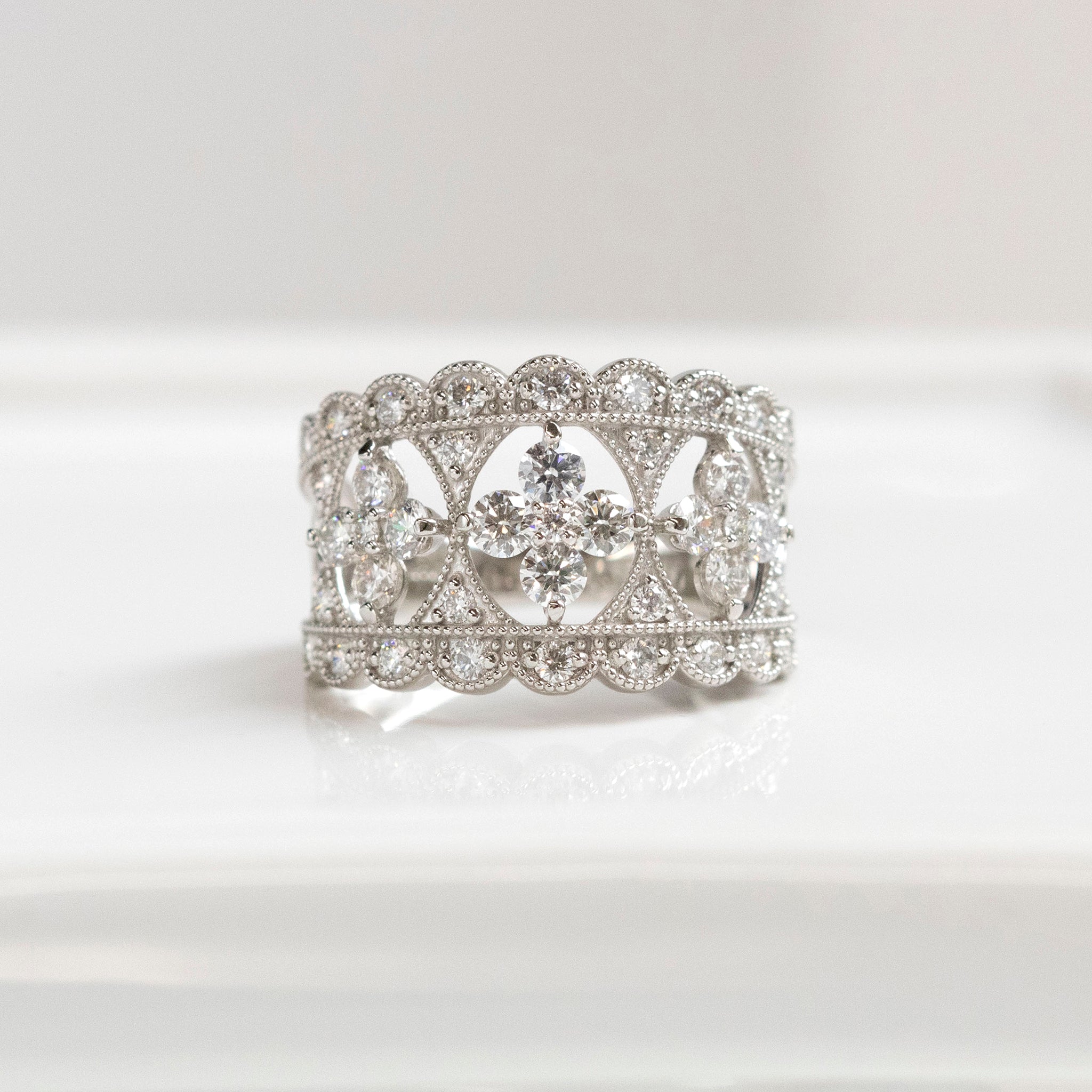 【限定数1】ダイヤモンド プラチナリング(計1.00カラット/鑑別書付/4月誕生石)《25T10237》