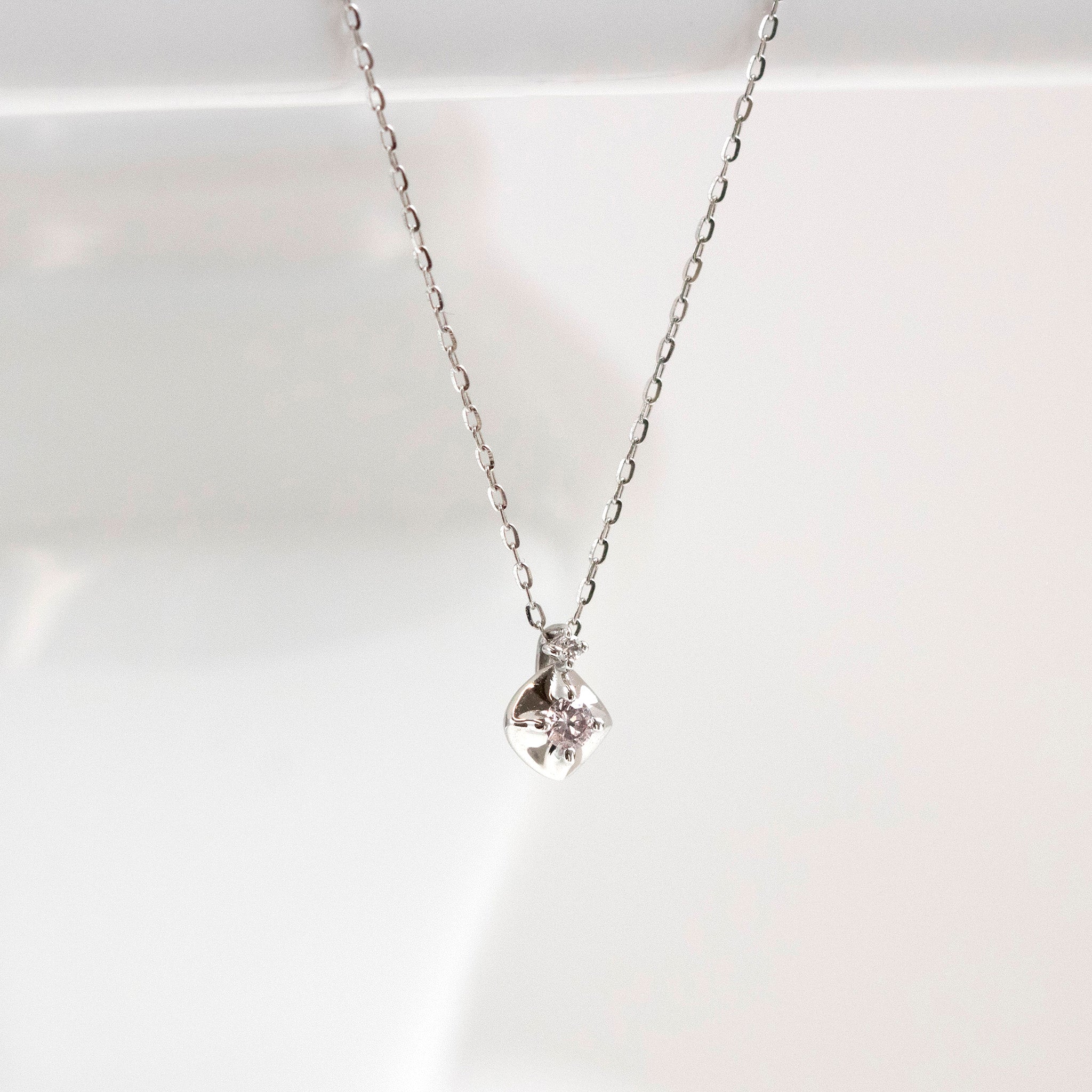 【限定数1】ダイヤモンド プラチナネックレス(ピンク系/4月誕生石)《25T10239》
