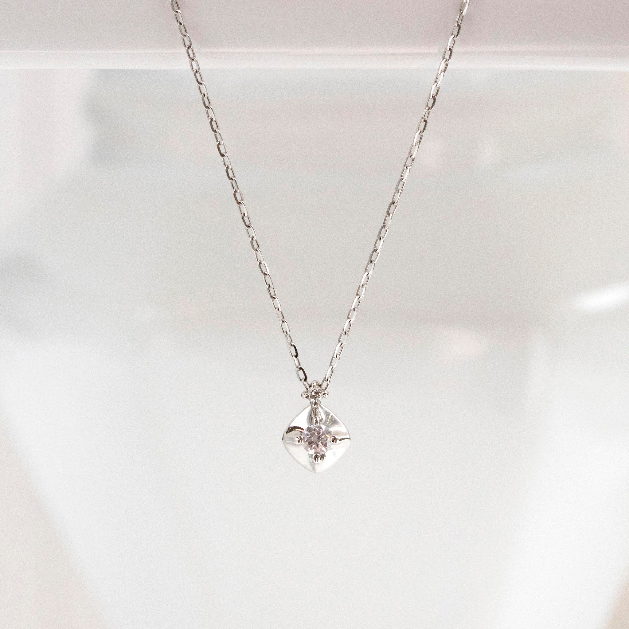 【限定数1】ダイヤモンド プラチナネックレス(ピンク系/4月誕生石)《25T10239》