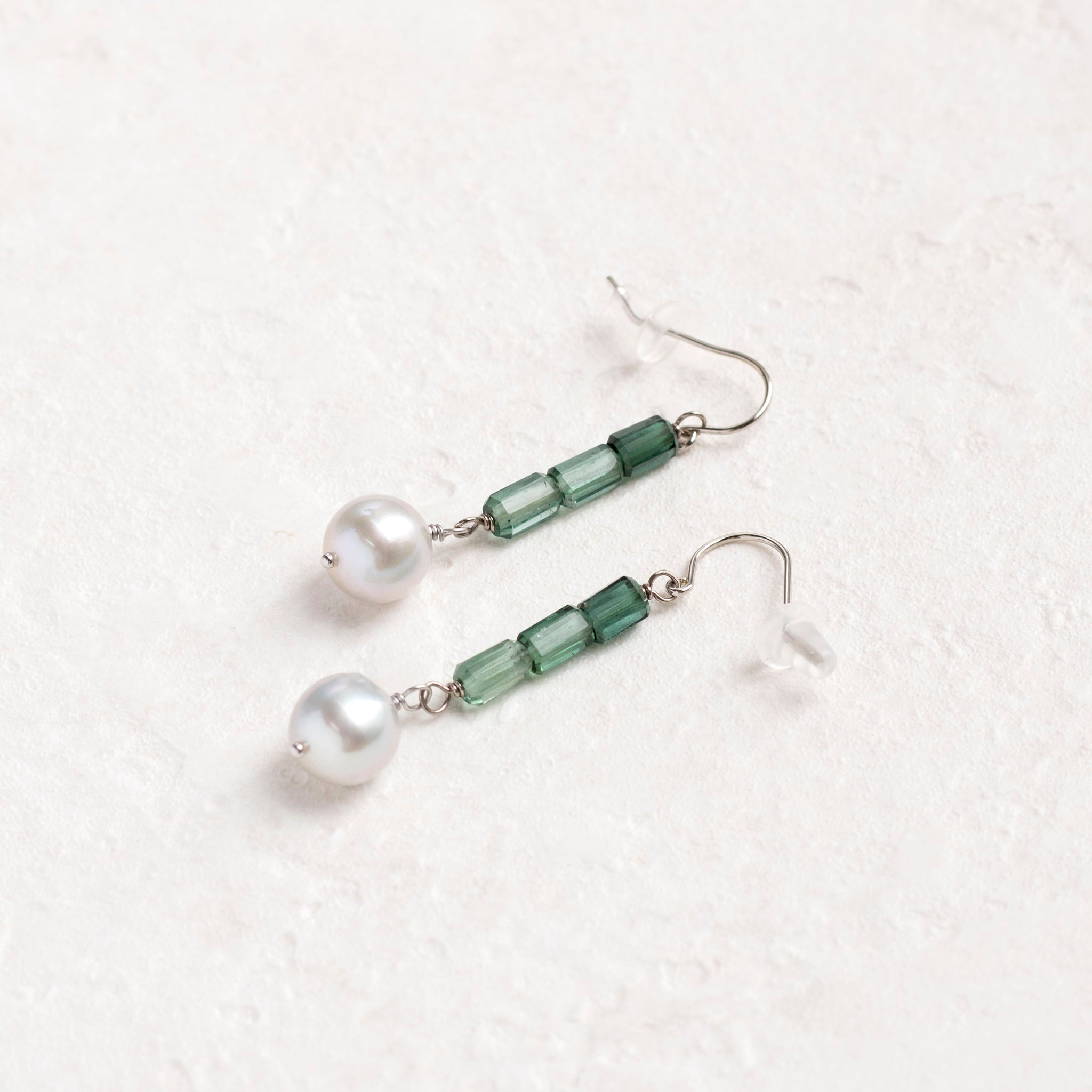 【限定数6】グリーントルマリン/パール K14ピアス(アコヤ真珠/7.5mm)《25T10244》