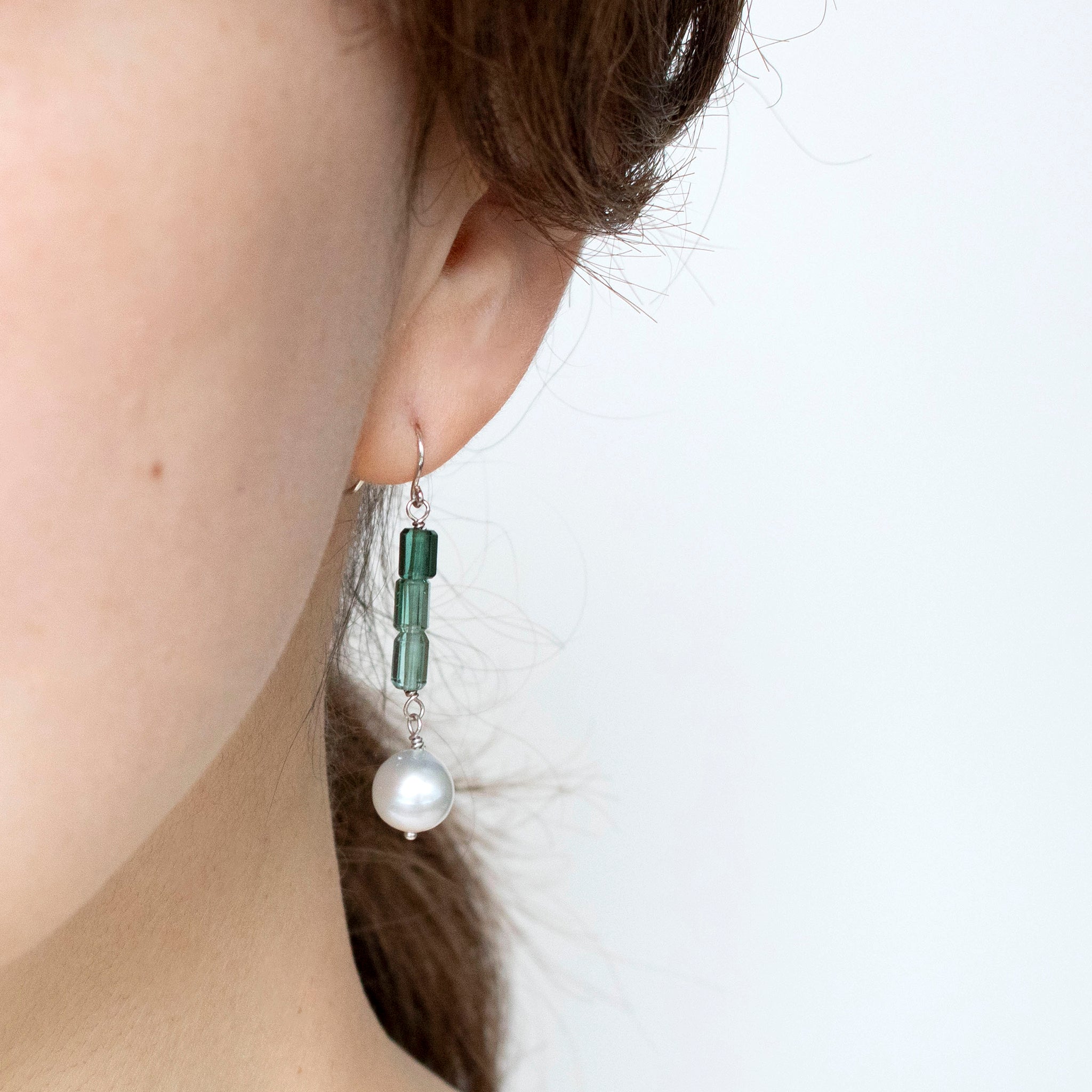 【限定数6】グリーントルマリン/パール K14ピアス(アコヤ真珠/7.5mm)《25T10244》