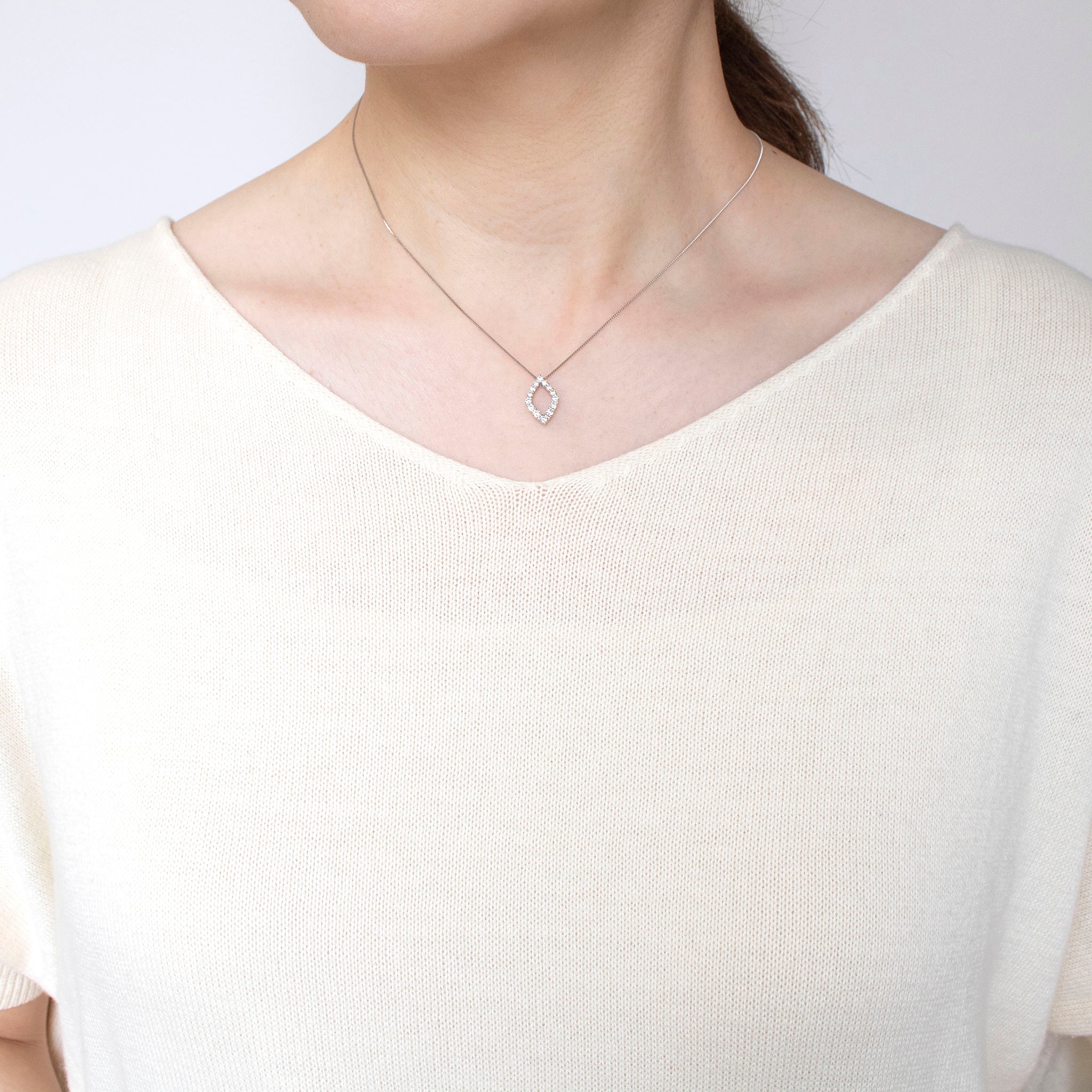 【限定数1】ダイヤモンド プラチナネックレス(4月誕生石)《25T10249》