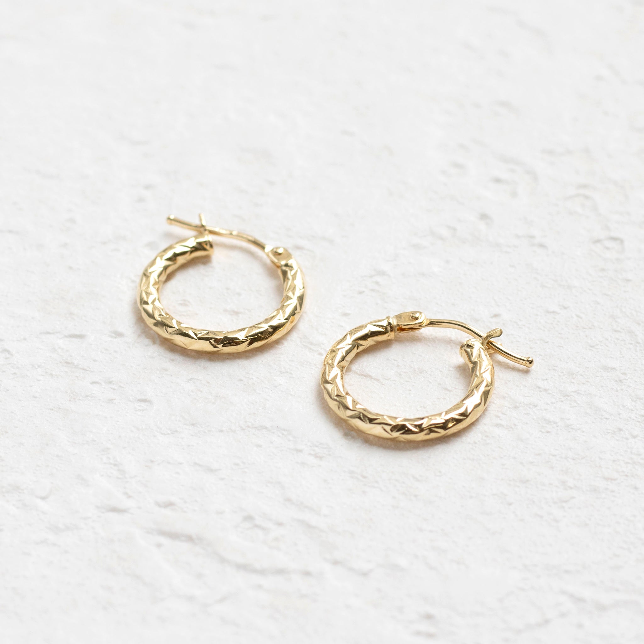 K18ピアス(フープ/イタリア製)《25T10253》