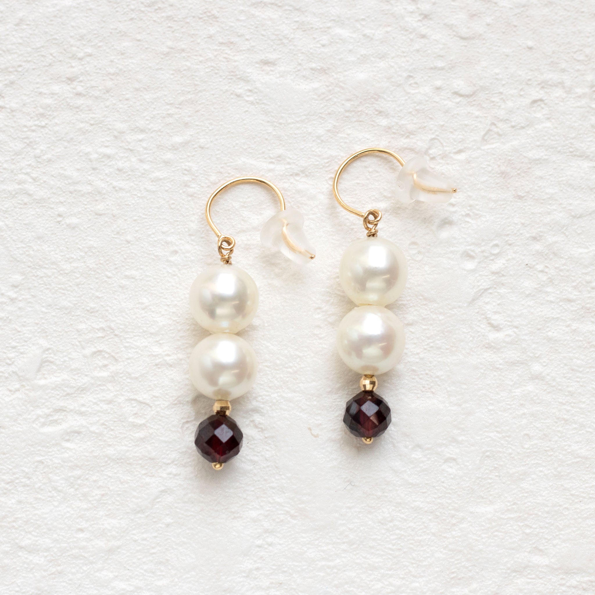 【限定20点】パール/ガーネット K18ピアス(淡水真珠)《25T10301》