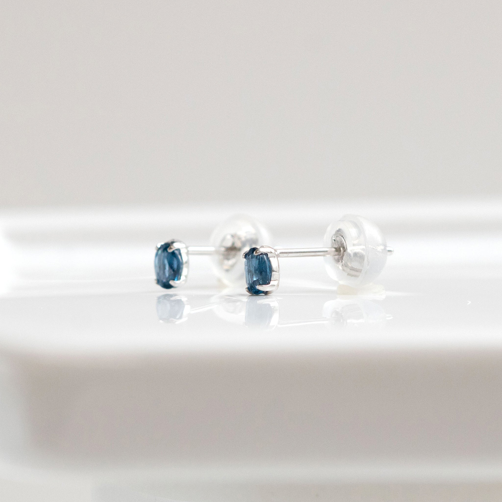 【限定1点】ガーナイト/ダイヤモンド プラチナピアス(鑑別書付)《25T10308》