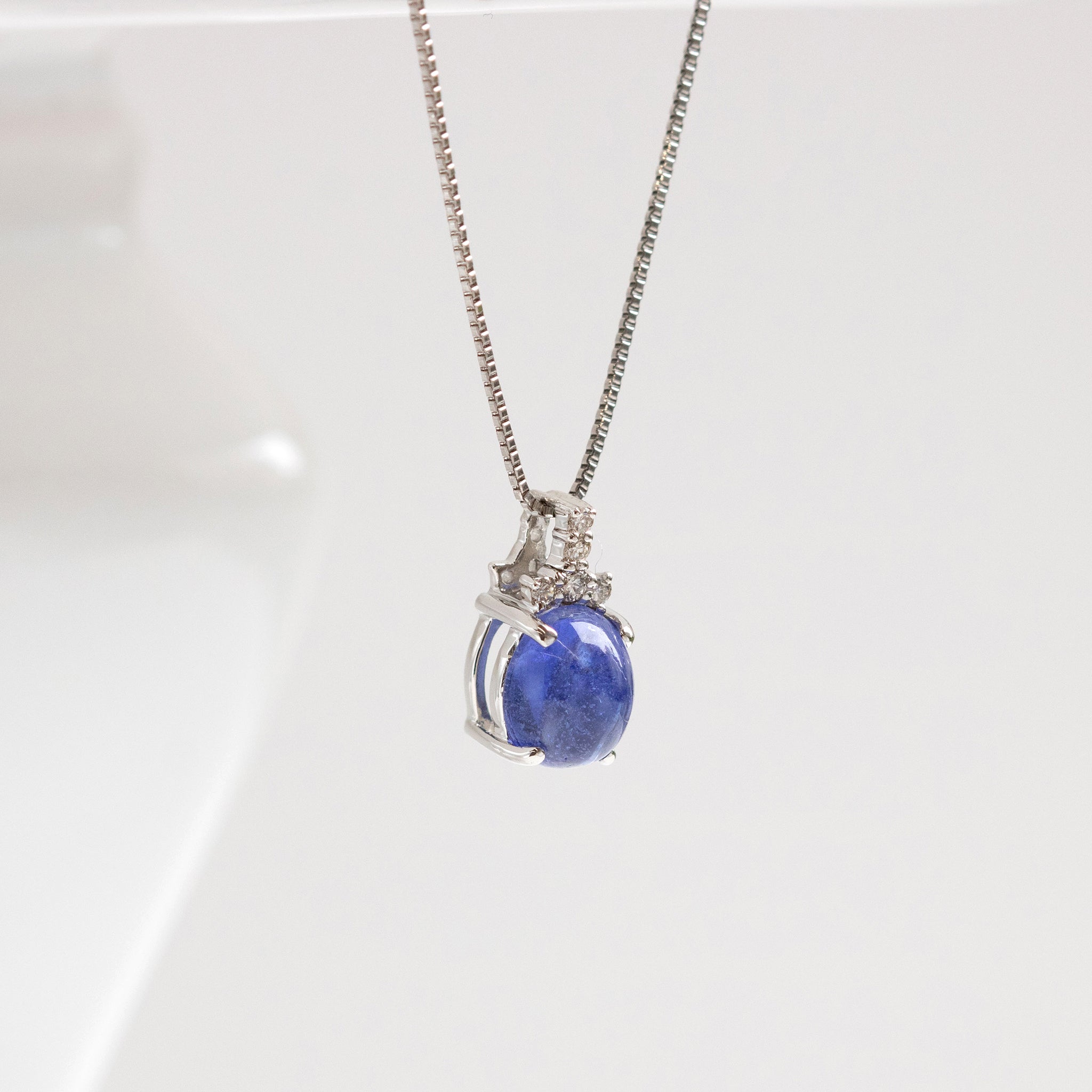 【限定1点】ソーダライト/ダイヤモンド プラチナネックレス(鑑別書付)《25T10314》