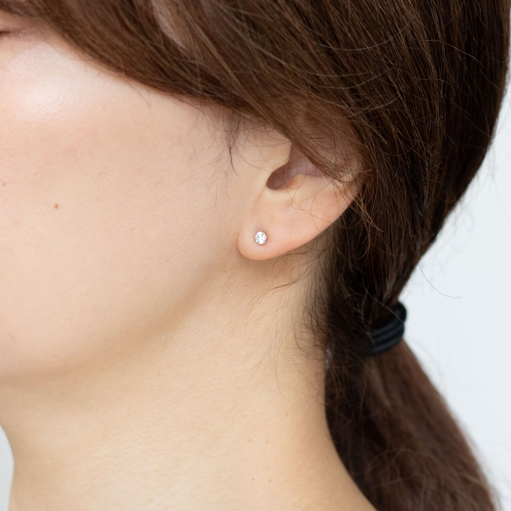 【限定1点】フェナカイト プラチナピアス《25T10316》