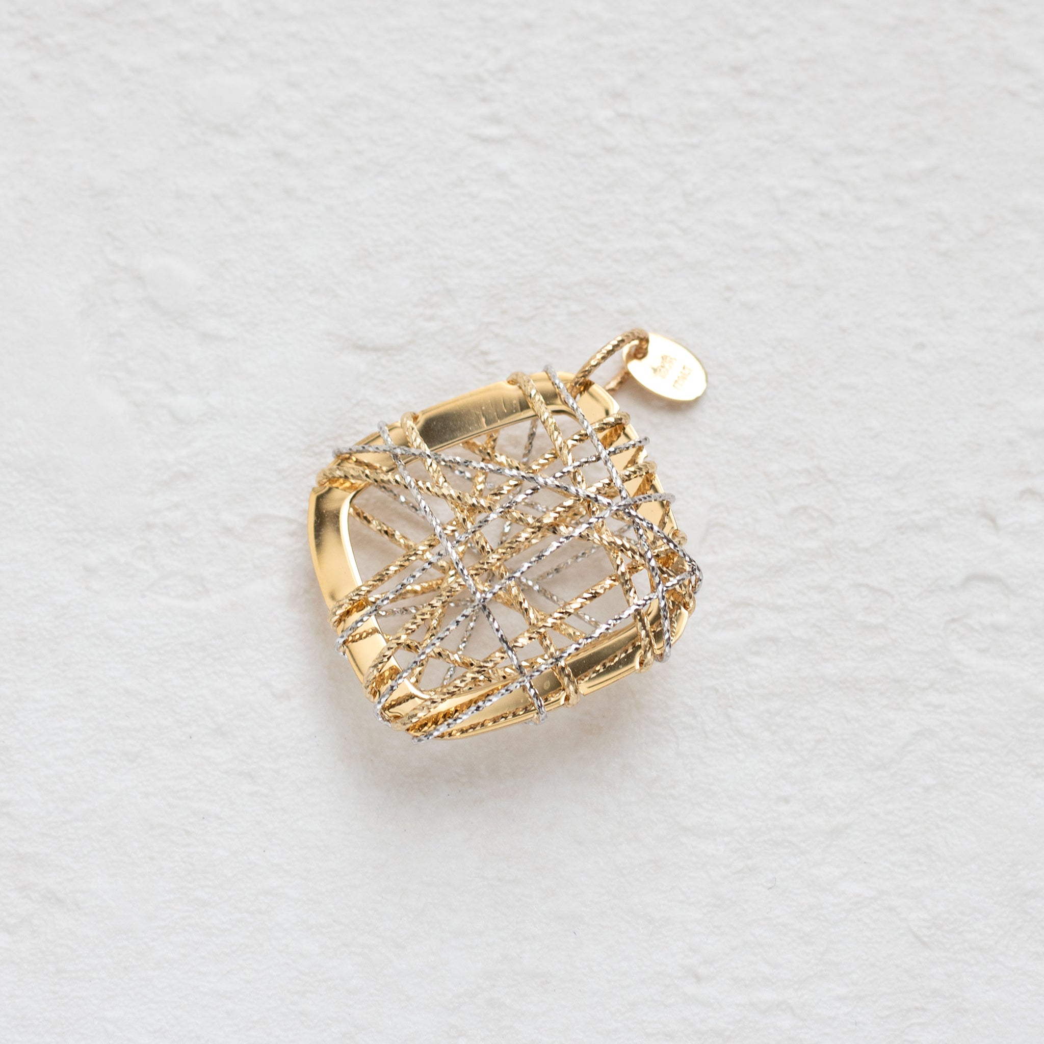 K18ペンダントトップ(コンビカラー/イタリア製)《25T10320》