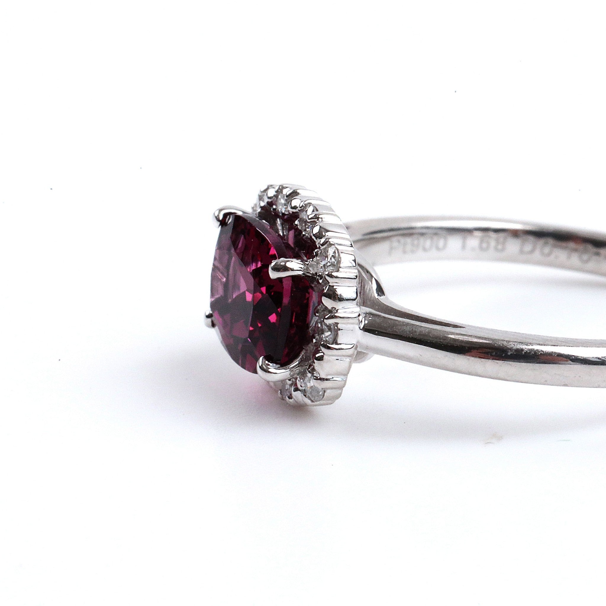 ロードライトガーネット/ダイヤモンド プラチナリング(1.5カラット/クッションシェイプ/1月誕生石/鑑別書付)《25V00801》