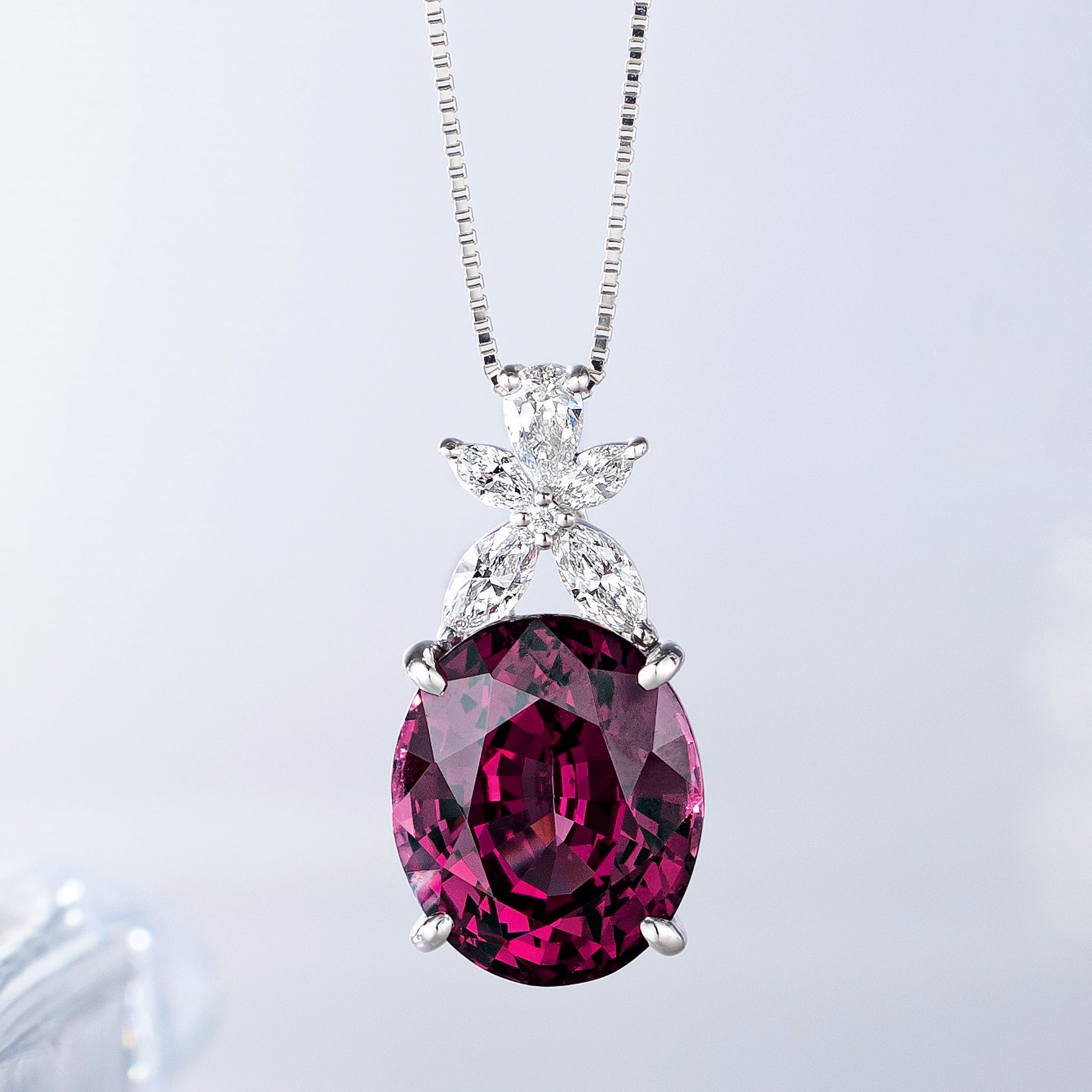 【限定1点】ロードライトガーネット/ダイヤモンド プラチナネックレス(6.83カラット/1月誕生石/鑑別書付)《25V00803》