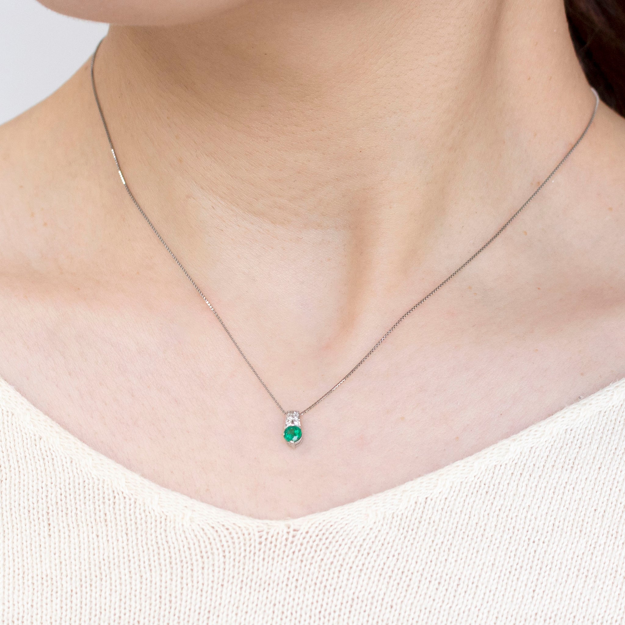エメラルド/ダイヤモンド プラチナネックレス(5月誕生石)《25V00906》