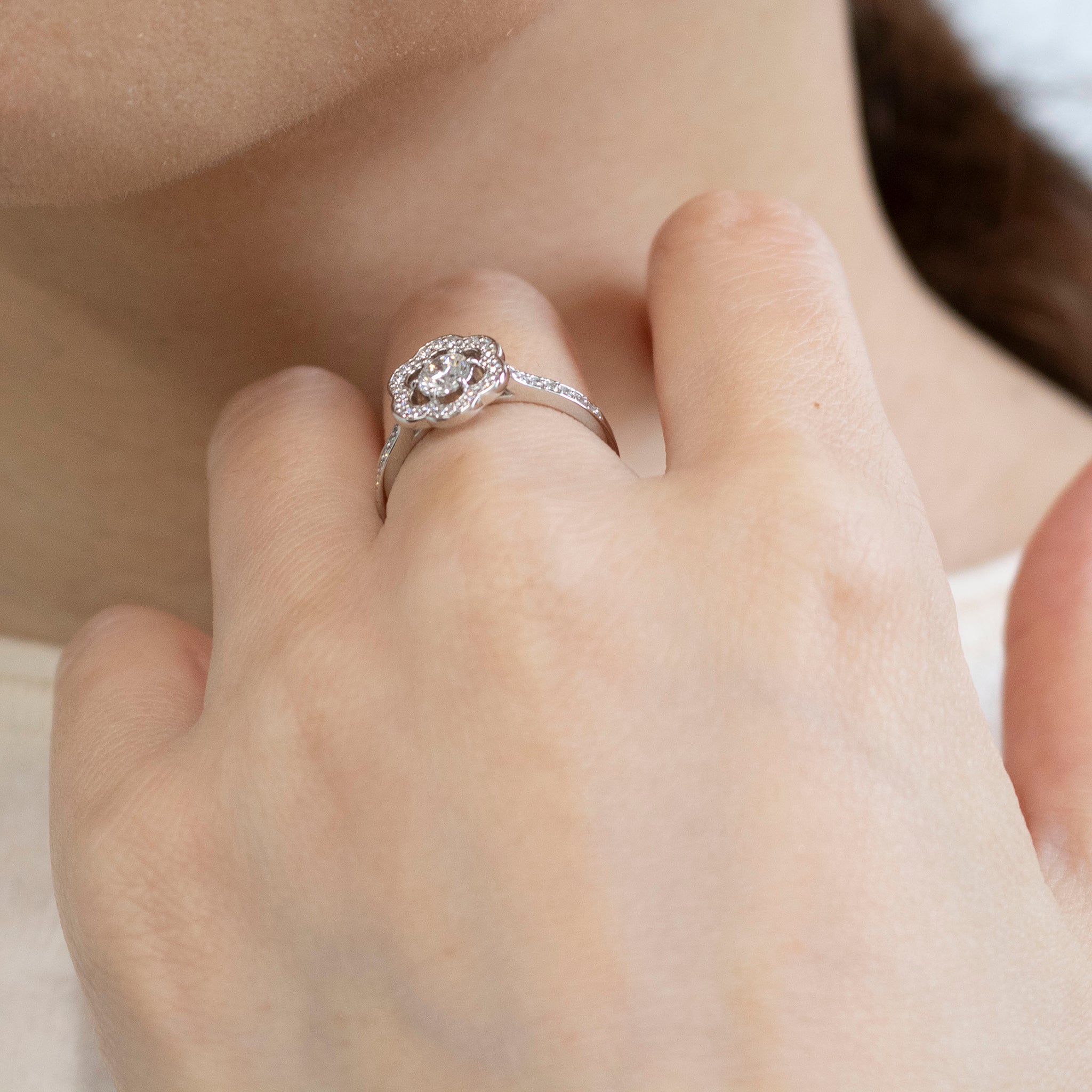 ダイヤモンド プラチナリング(0.3カラット/Gカラー/SIクラス/GOOD/4月誕生石/グレーディングレポート付)《25V00907》