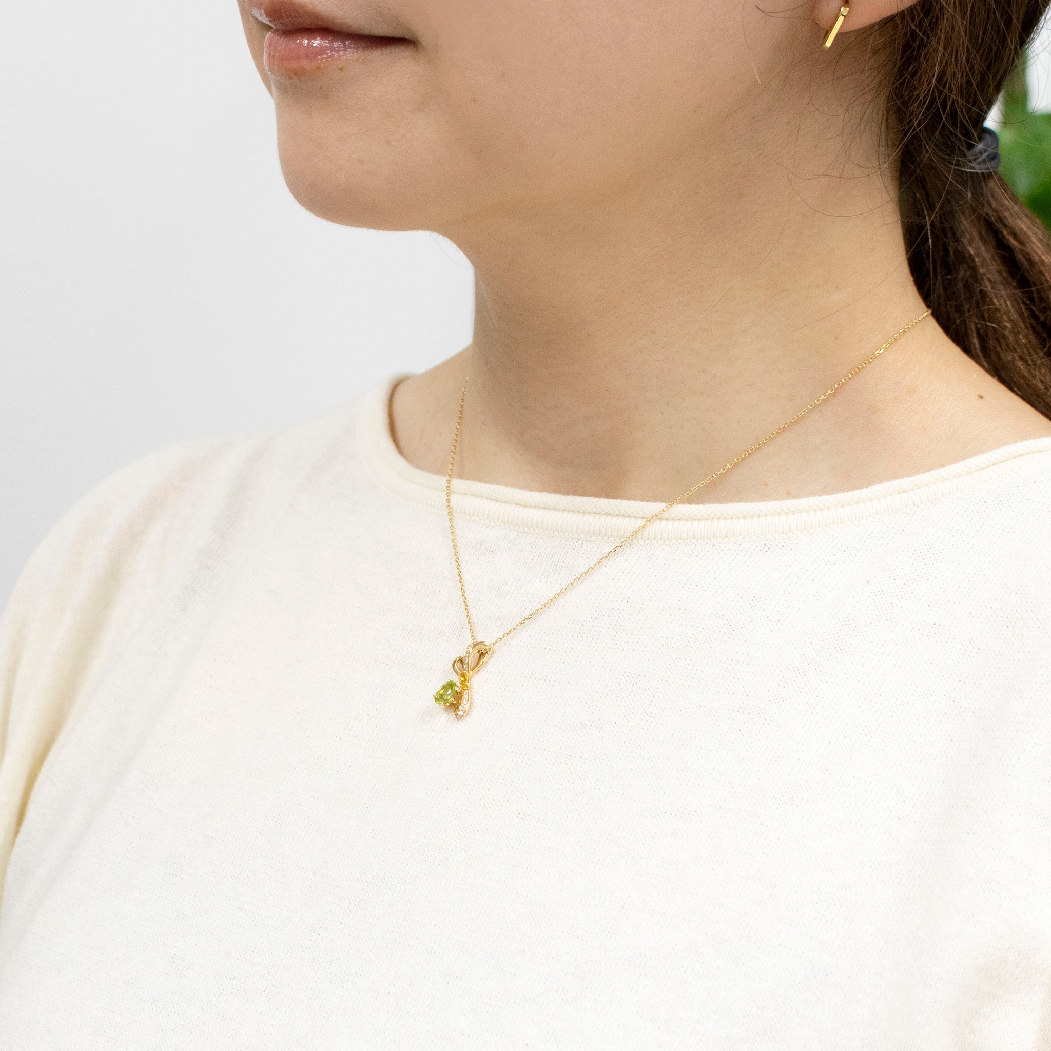 サファイア/ペリドット K18ネックレス(NINA RICCI)《25V01003》