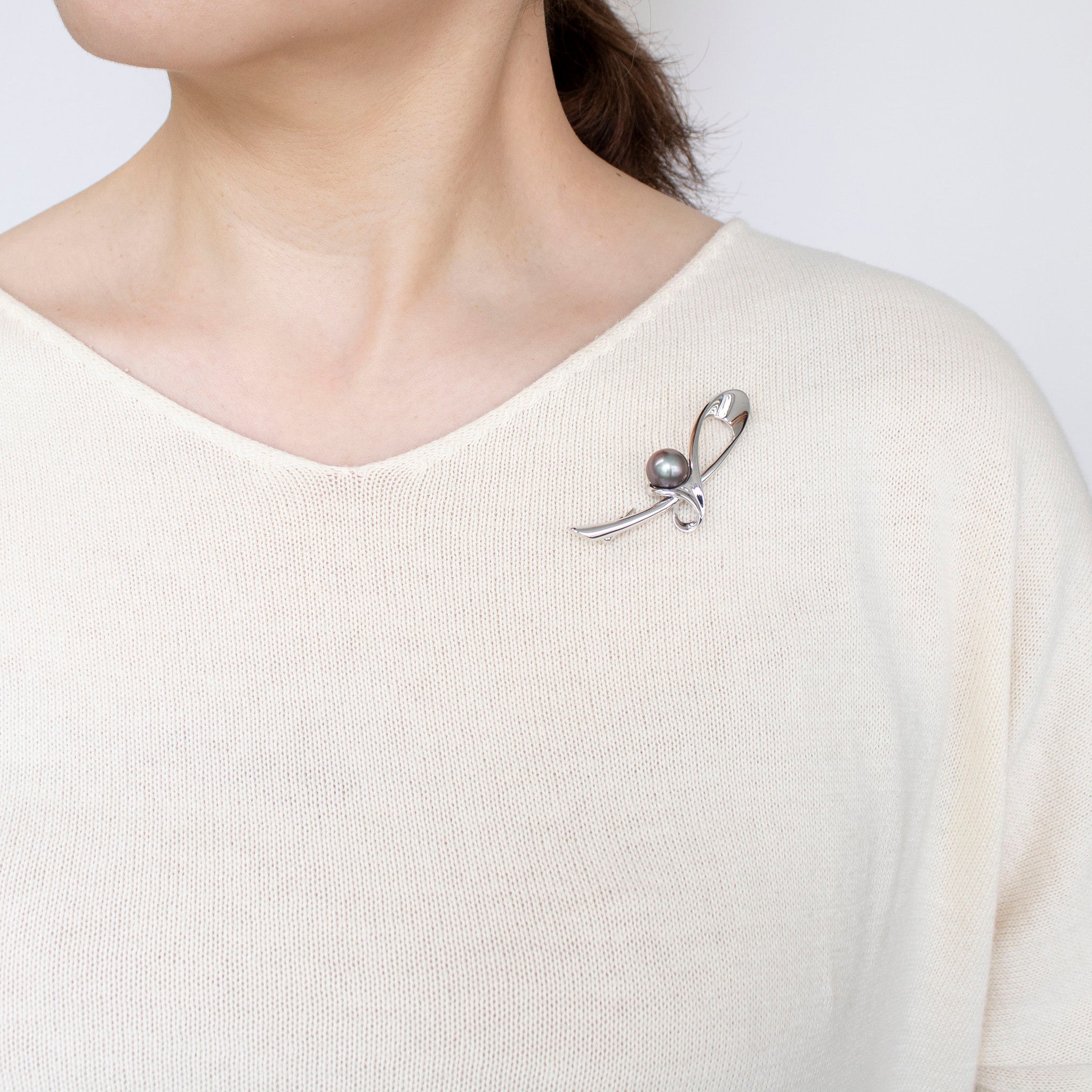 パール シルバーブローチ(黒蝶真珠/10mm/6月誕生石)《25V01204》