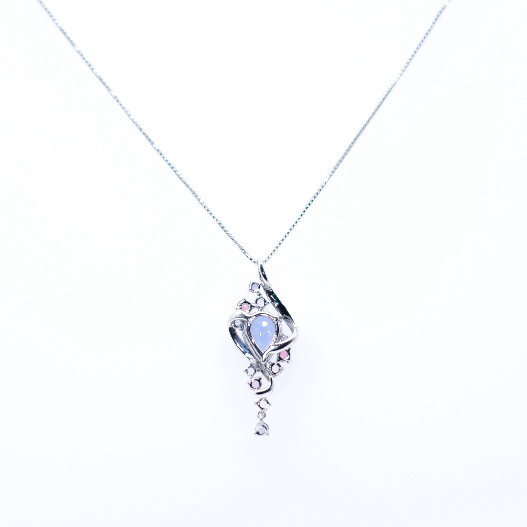 タンザナイト/マルチカラー プラチナネックレス(ペアシェイプ/12月誕生石)《25V01610》