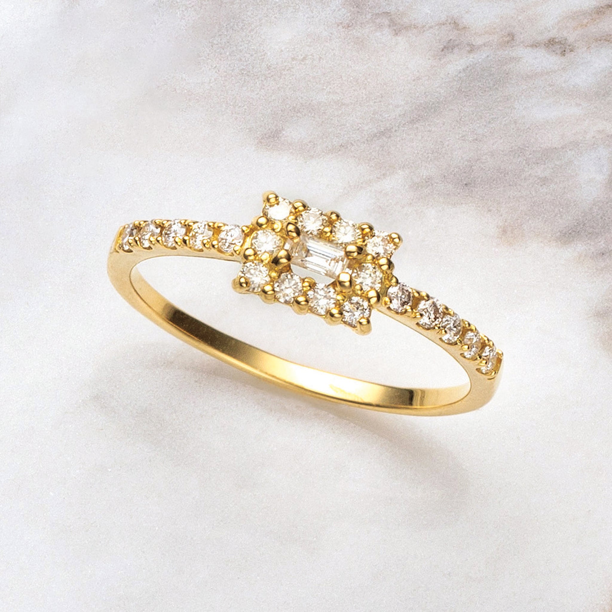 ダイヤモンド K18リング(4月誕生石)《25V01808》