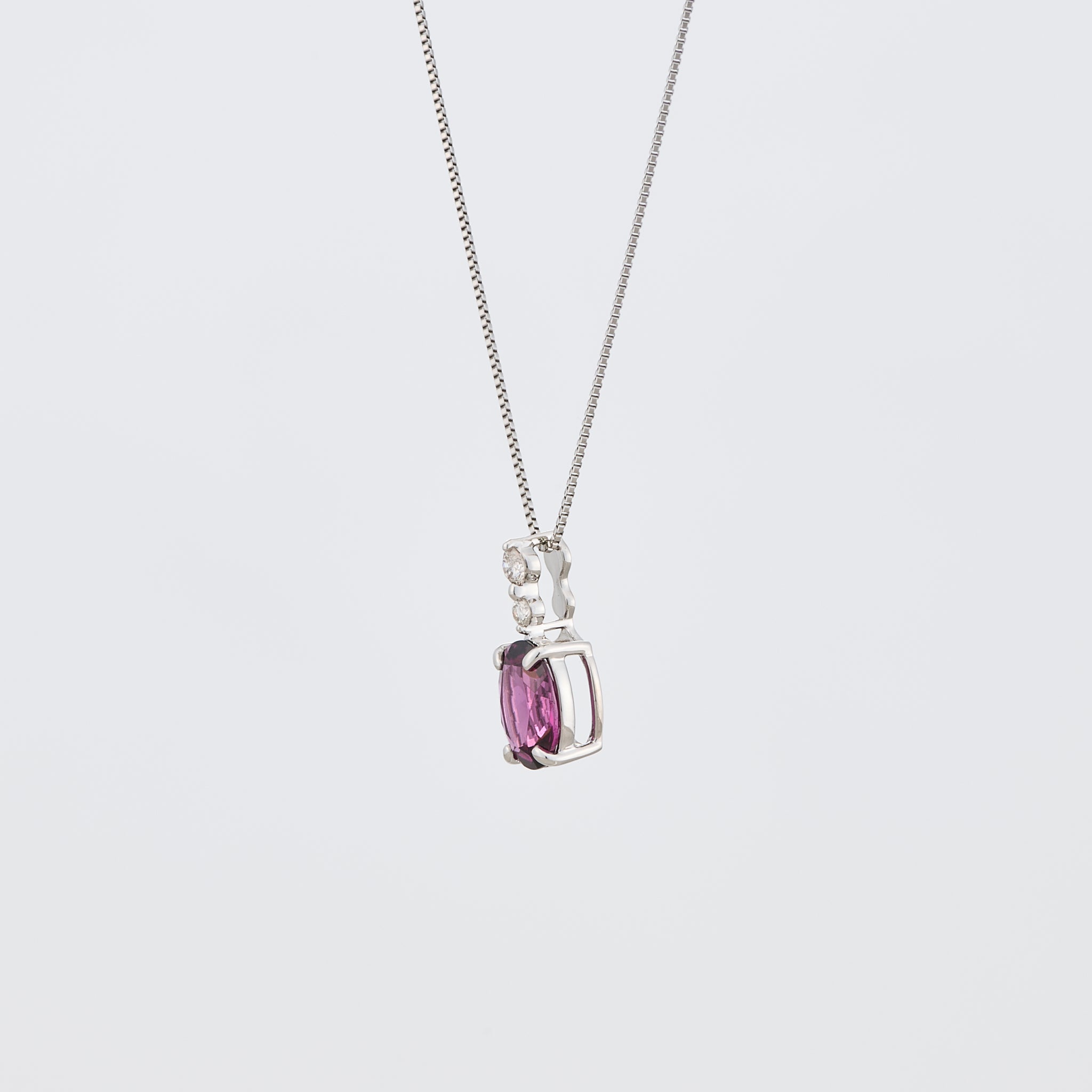 ガーネット/ダイヤモンド プラチナネックレス(1.2カラット/1月誕生石)《25V01903》