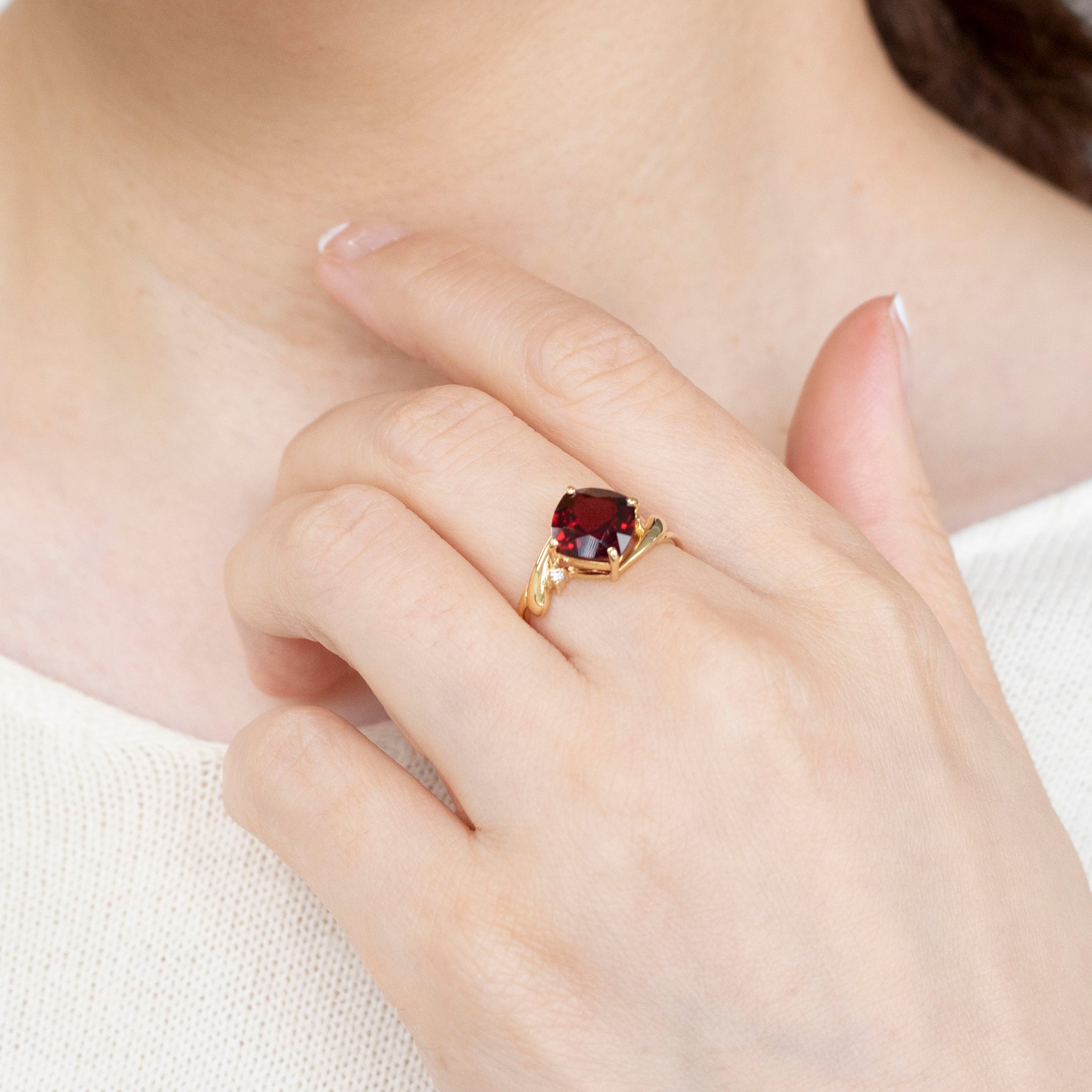 ガーネット/ダイヤモンド K18リング(2.6カラット/1月誕生石)《25V01904》