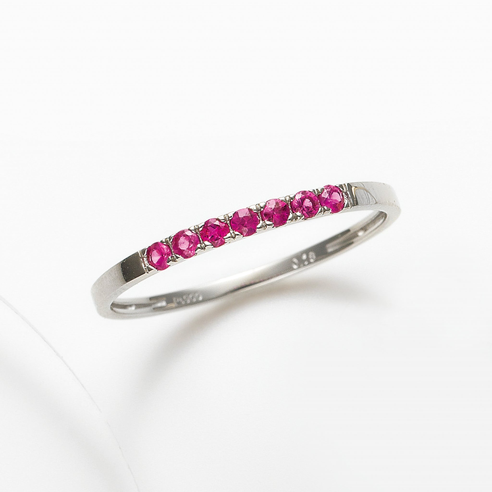 ルビー プラチナリング(7月誕生石)《25V02003》