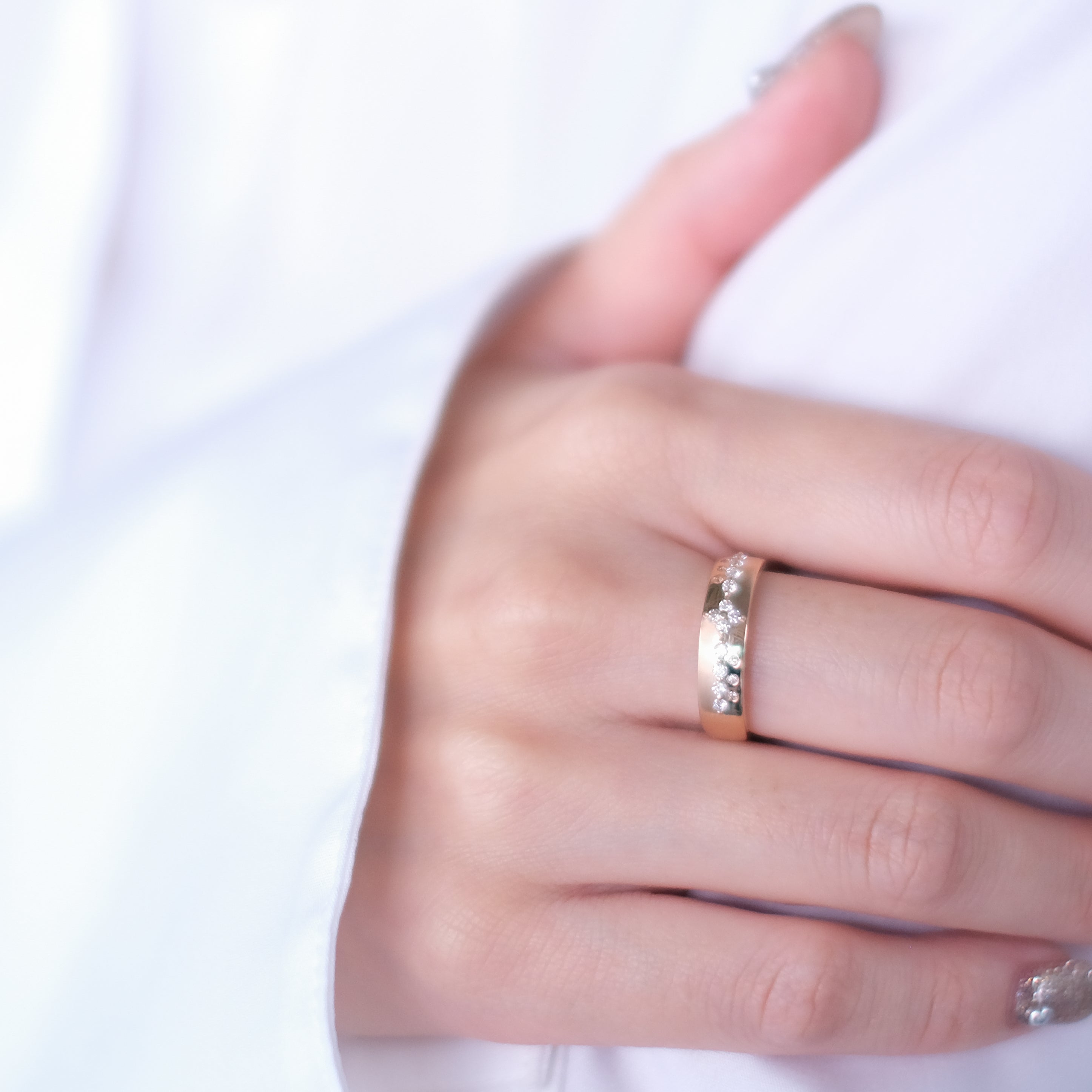 ダイヤモンド K18リング(フラワーモチーフ/4月誕生石)《25V02106》