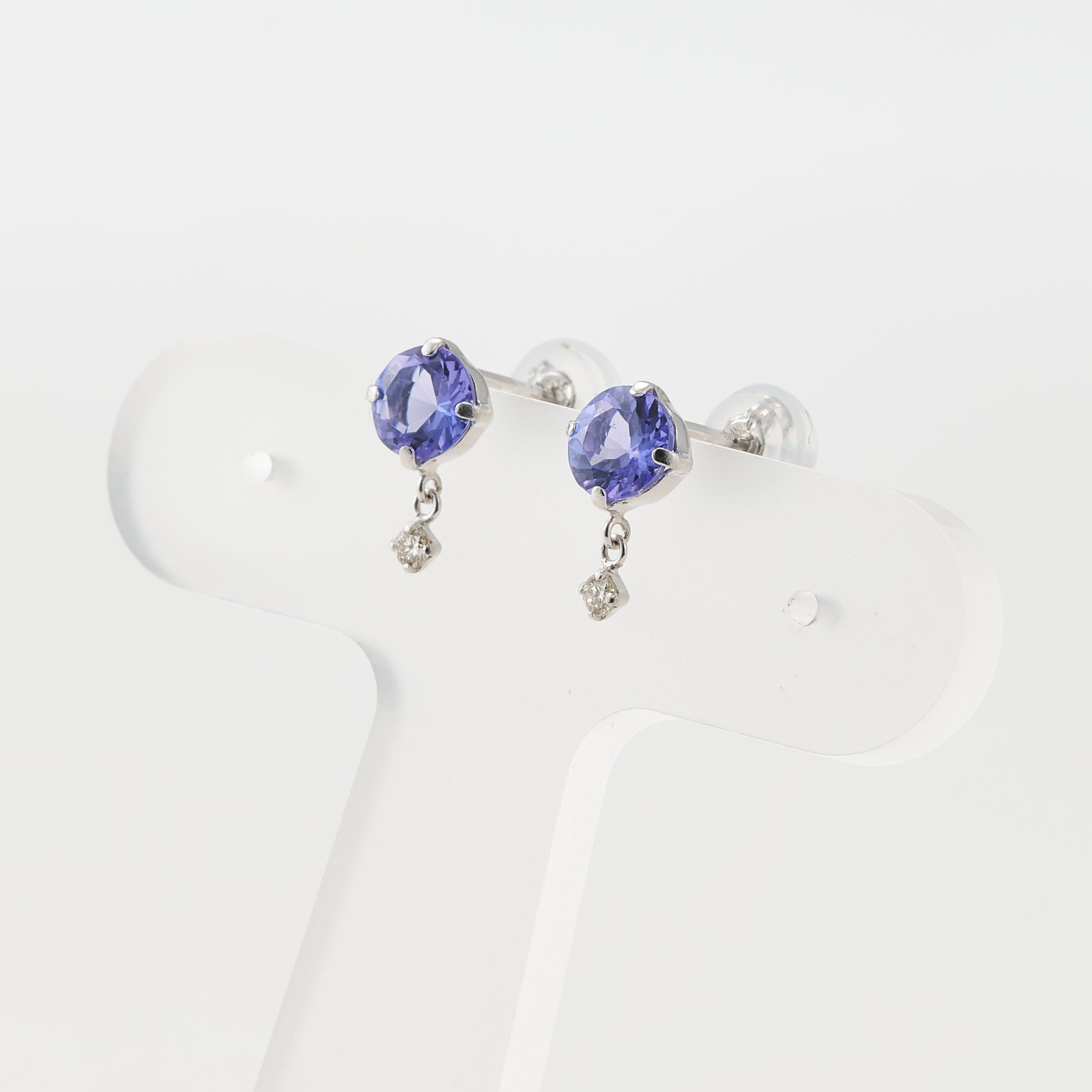 タンザナイト/ダイヤモンド プラチナピアス(12月誕生石)《25V02207》